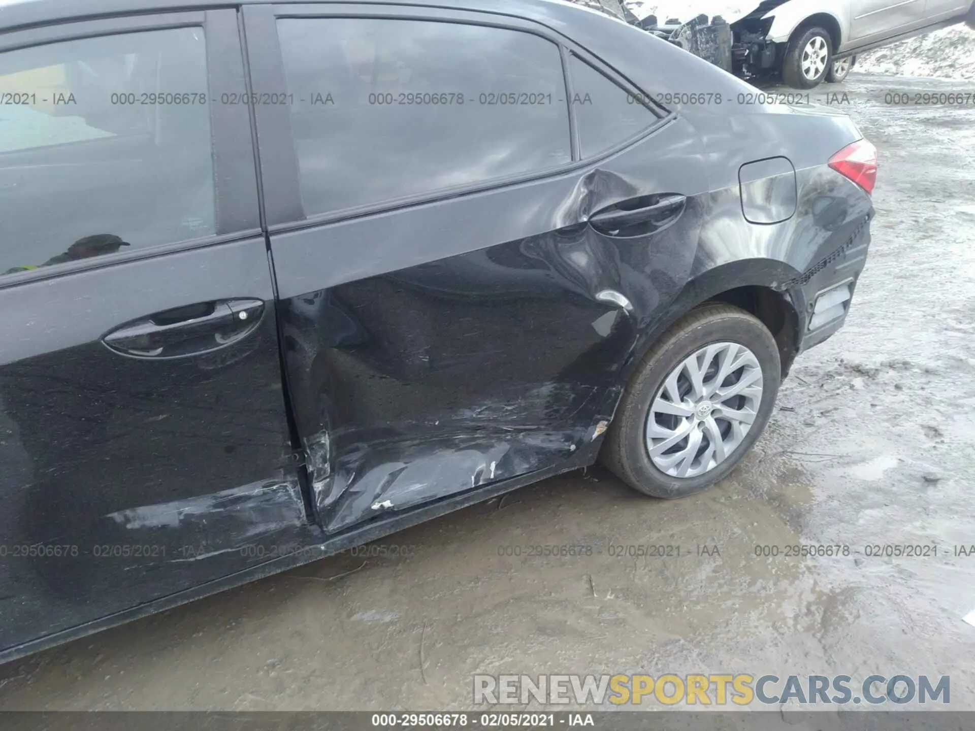 6 Photograph of a damaged car 2T1BURHE6KC152987 TOYOTA COROLLA 2019