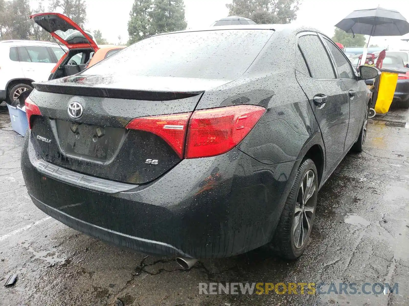 4 Photograph of a damaged car 2T1BURHE6KC153170 TOYOTA COROLLA 2019