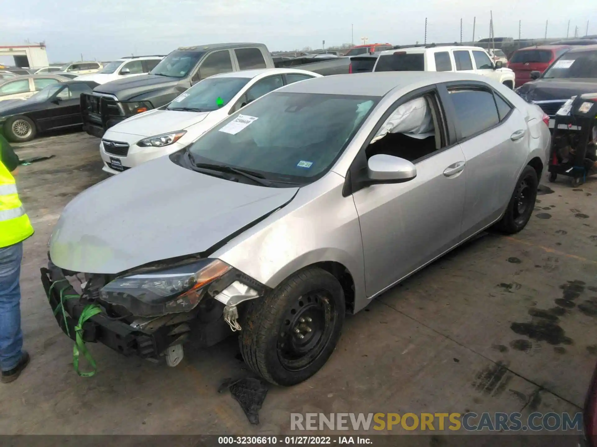 2 Photograph of a damaged car 2T1BURHE6KC155257 TOYOTA COROLLA 2019