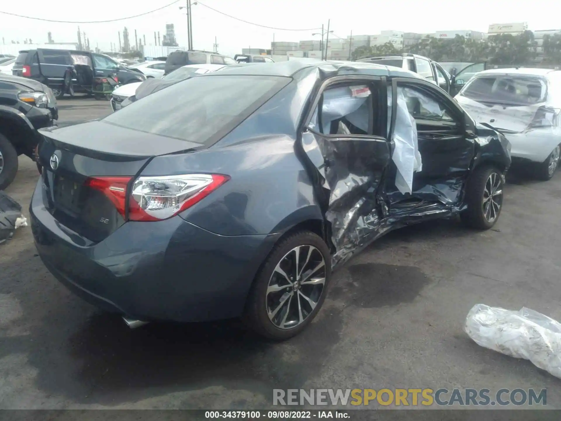 4 Photograph of a damaged car 2T1BURHE6KC155274 TOYOTA COROLLA 2019