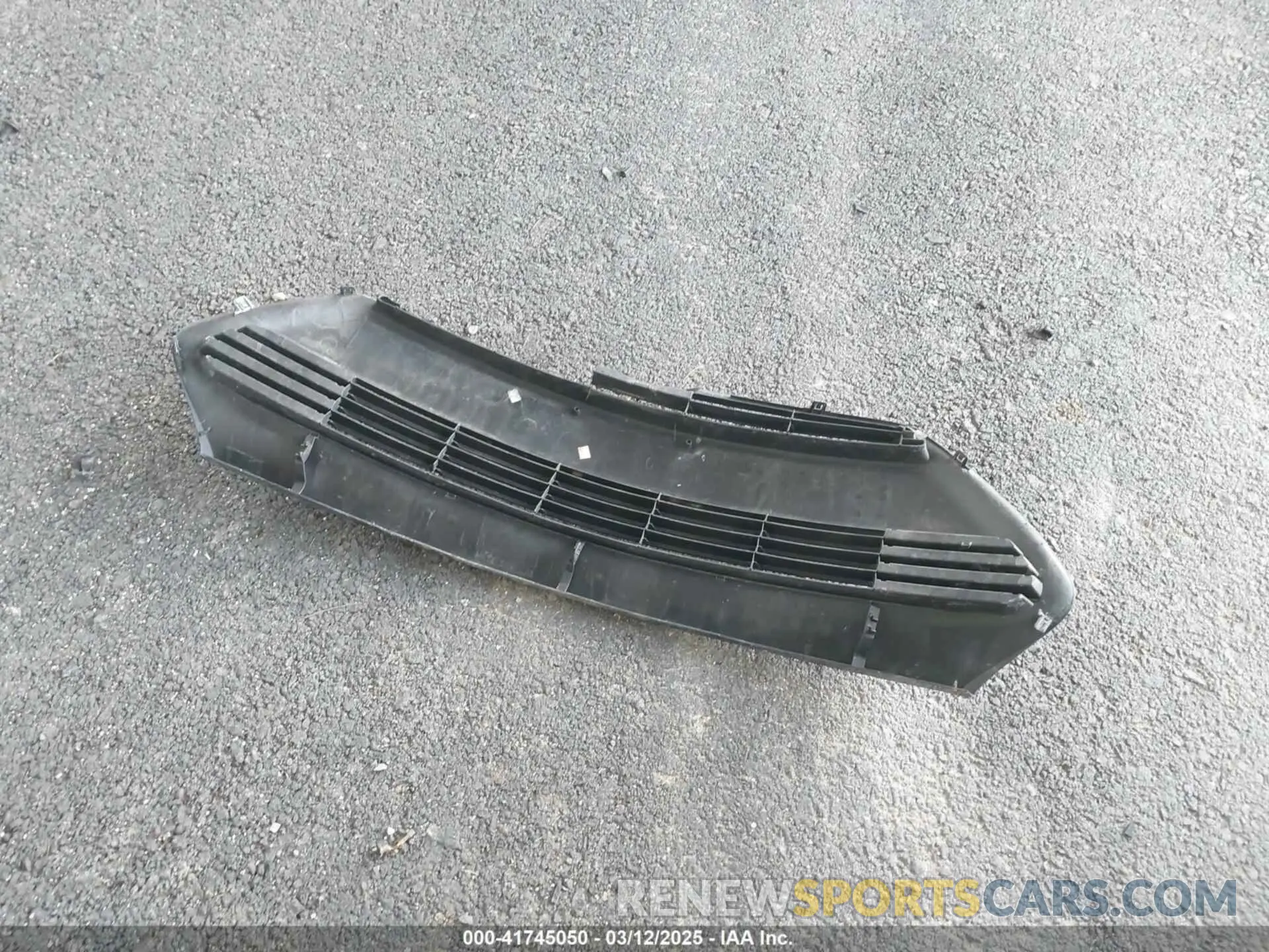 12 Photograph of a damaged car 2T1BURHE6KC157476 TOYOTA COROLLA 2019