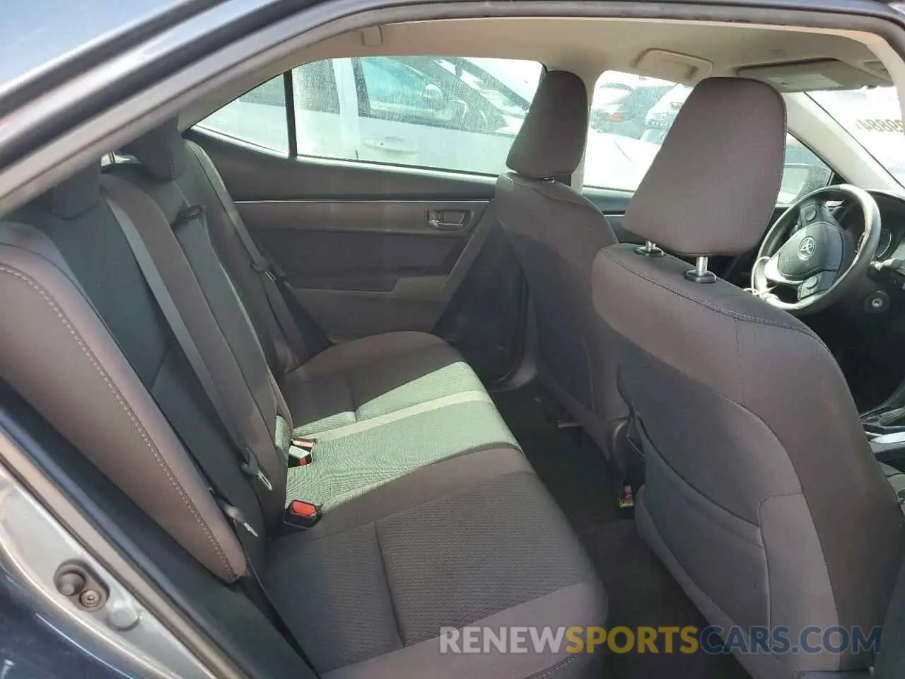 10 Photograph of a damaged car 2T1BURHE6KC157736 TOYOTA COROLLA 2019