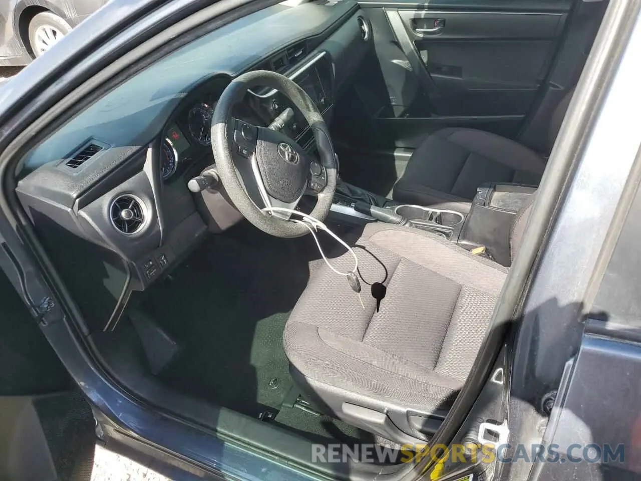 7 Photograph of a damaged car 2T1BURHE6KC157736 TOYOTA COROLLA 2019
