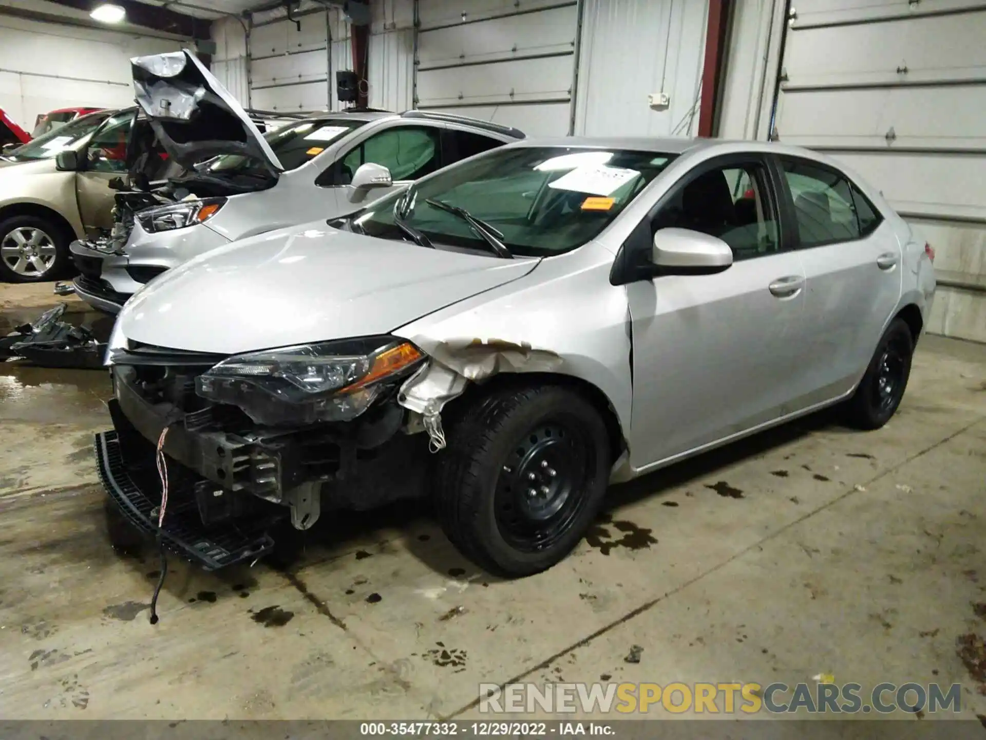 2 Photograph of a damaged car 2T1BURHE6KC160989 TOYOTA COROLLA 2019