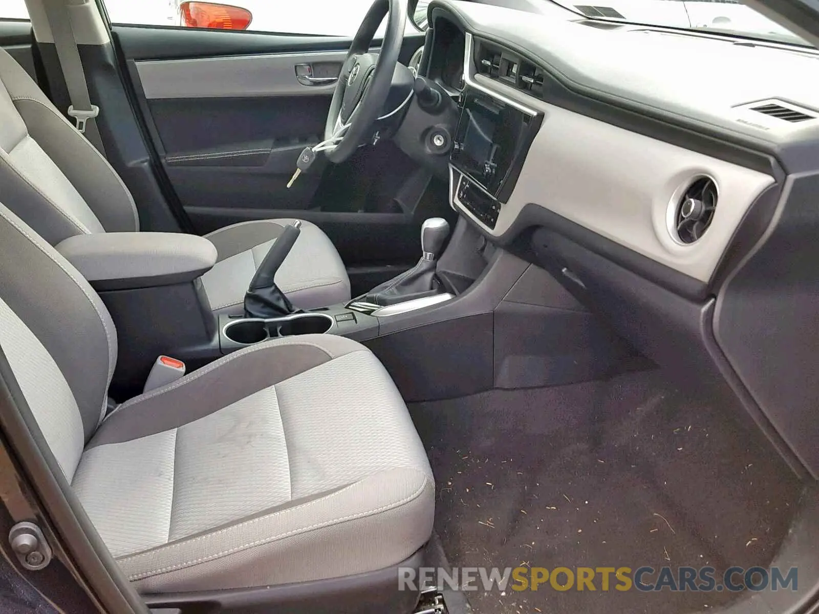 5 Photograph of a damaged car 2T1BURHE6KC164279 TOYOTA COROLLA 2019