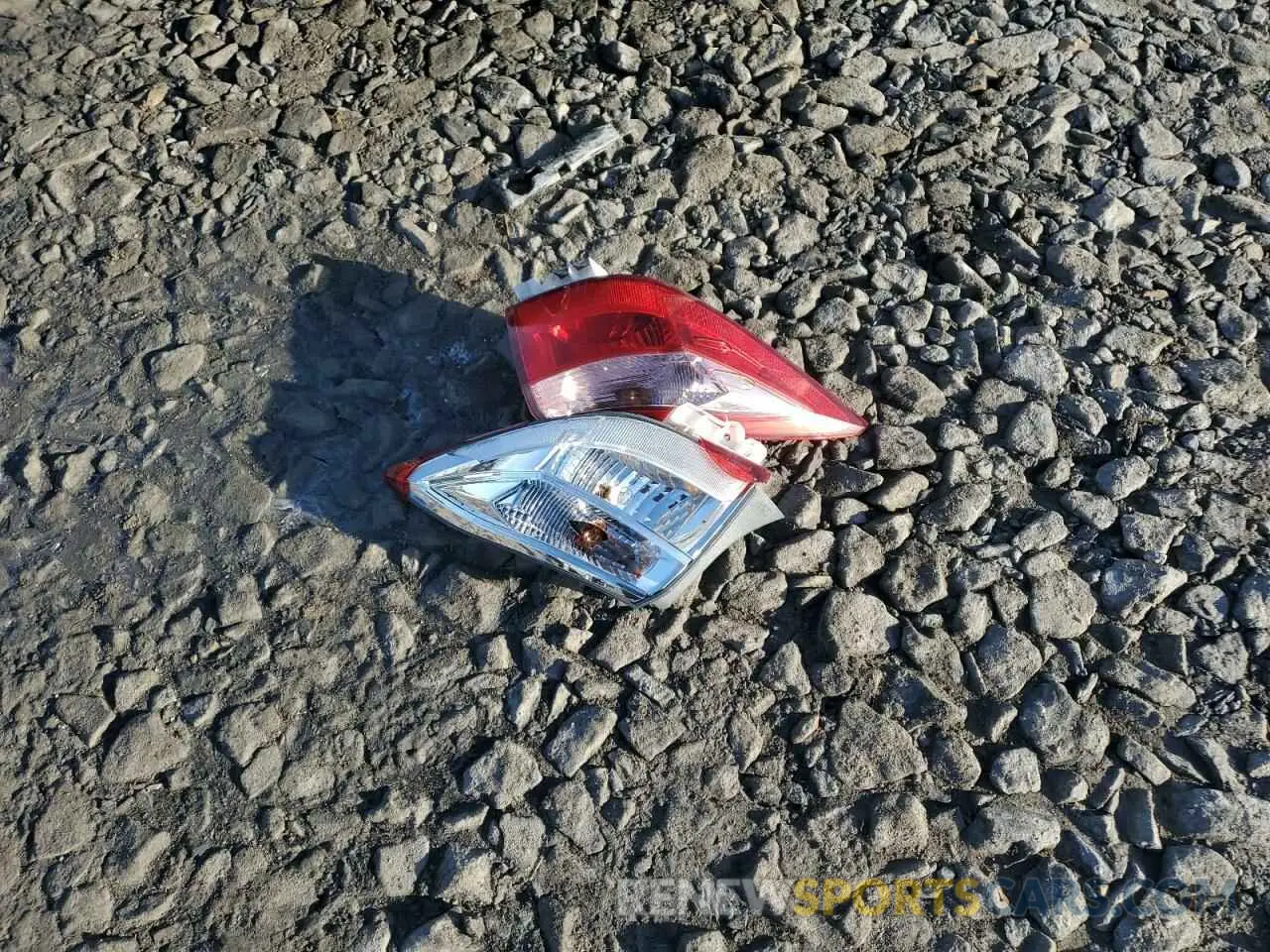 12 Photograph of a damaged car 2T1BURHE6KC171054 TOYOTA COROLLA 2019