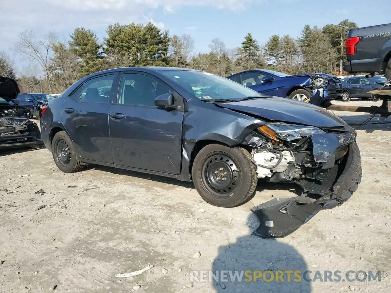 4 Photograph of a damaged car 2T1BURHE6KC172589 TOYOTA COROLLA 2019