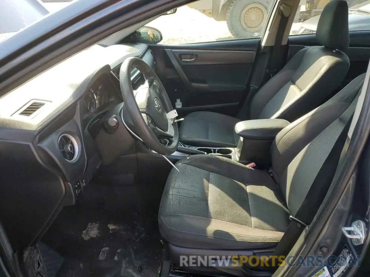 7 Photograph of a damaged car 2T1BURHE6KC172589 TOYOTA COROLLA 2019