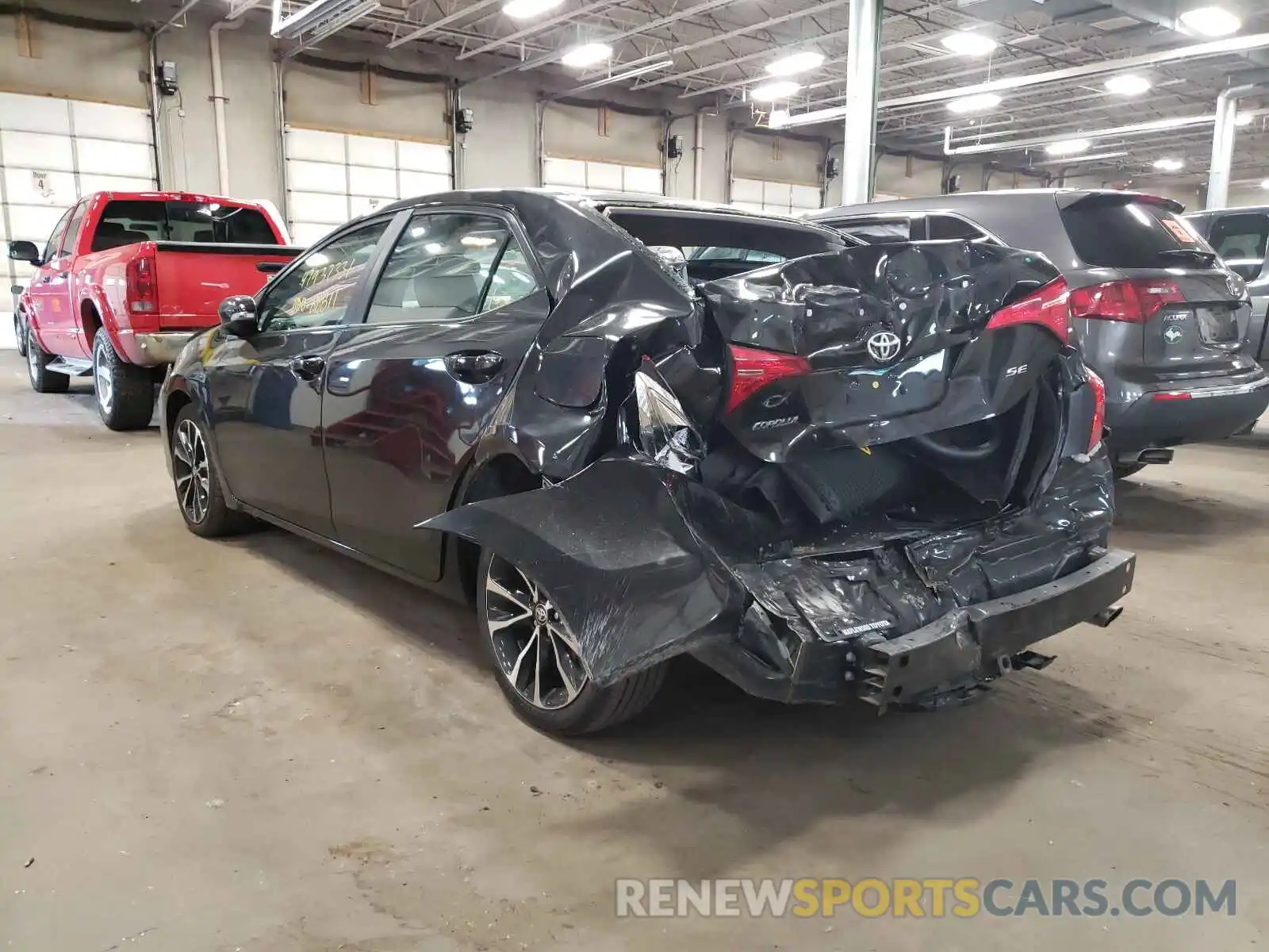 3 Photograph of a damaged car 2T1BURHE6KC174939 TOYOTA COROLLA 2019