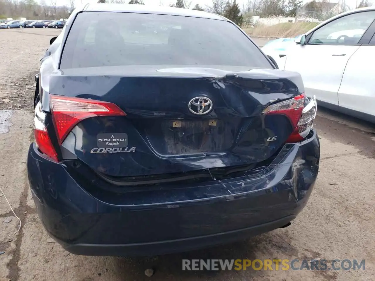9 Photograph of a damaged car 2T1BURHE6KC176433 TOYOTA COROLLA 2019