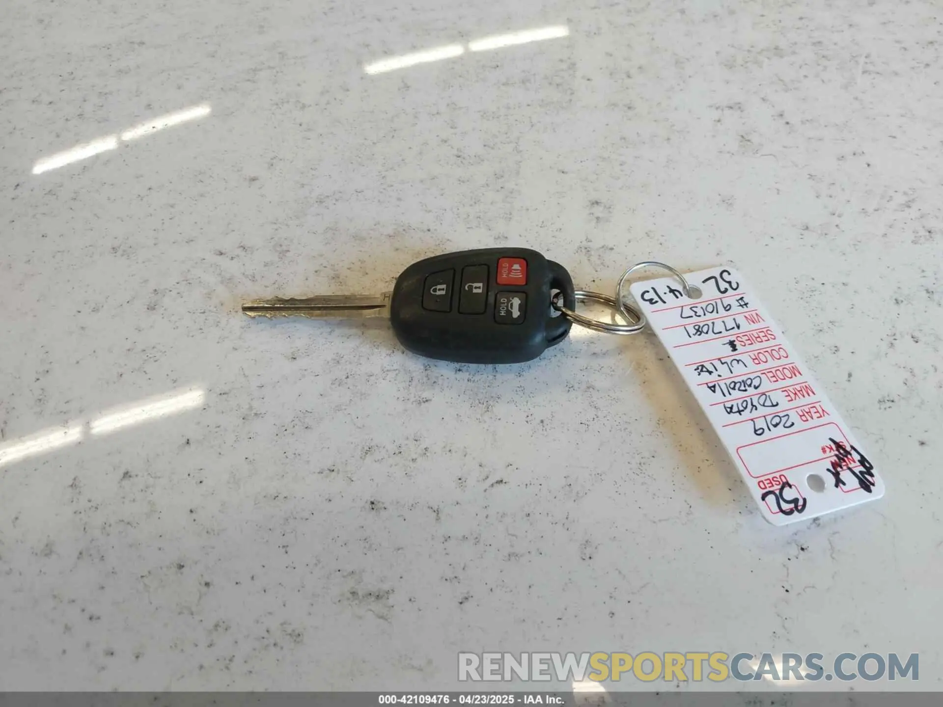 11 Photograph of a damaged car 2T1BURHE6KC177081 TOYOTA COROLLA 2019