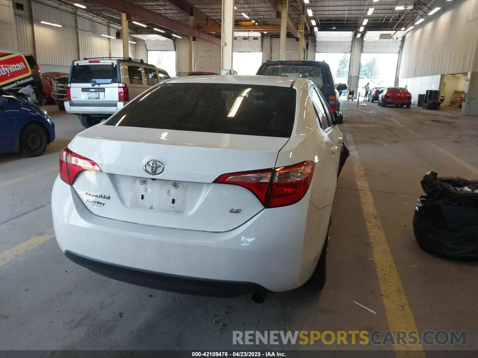 16 Photograph of a damaged car 2T1BURHE6KC177081 TOYOTA COROLLA 2019