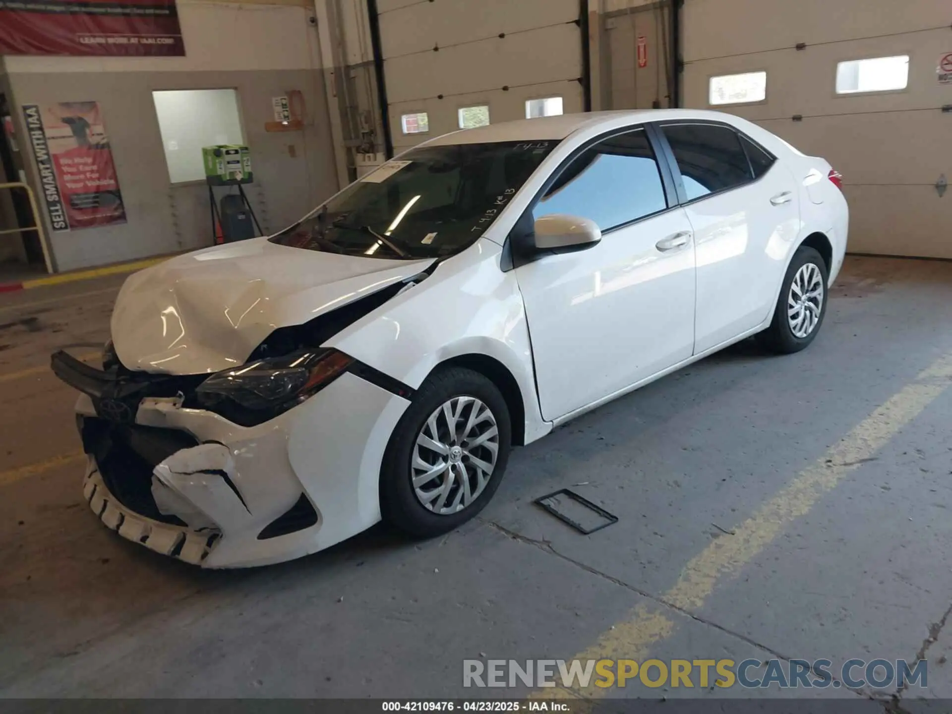 2 Photograph of a damaged car 2T1BURHE6KC177081 TOYOTA COROLLA 2019