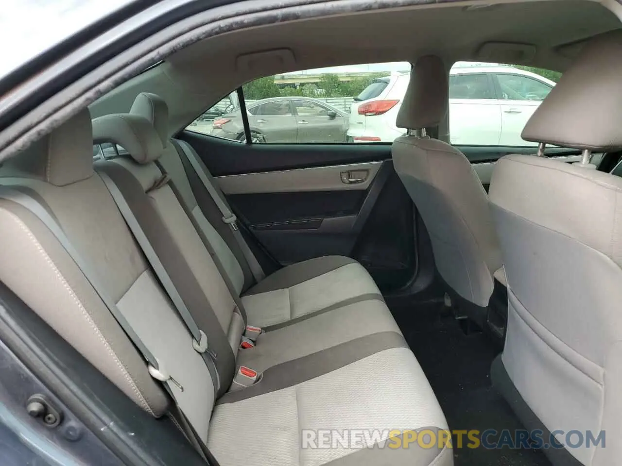 10 Photograph of a damaged car 2T1BURHE6KC179977 TOYOTA COROLLA 2019
