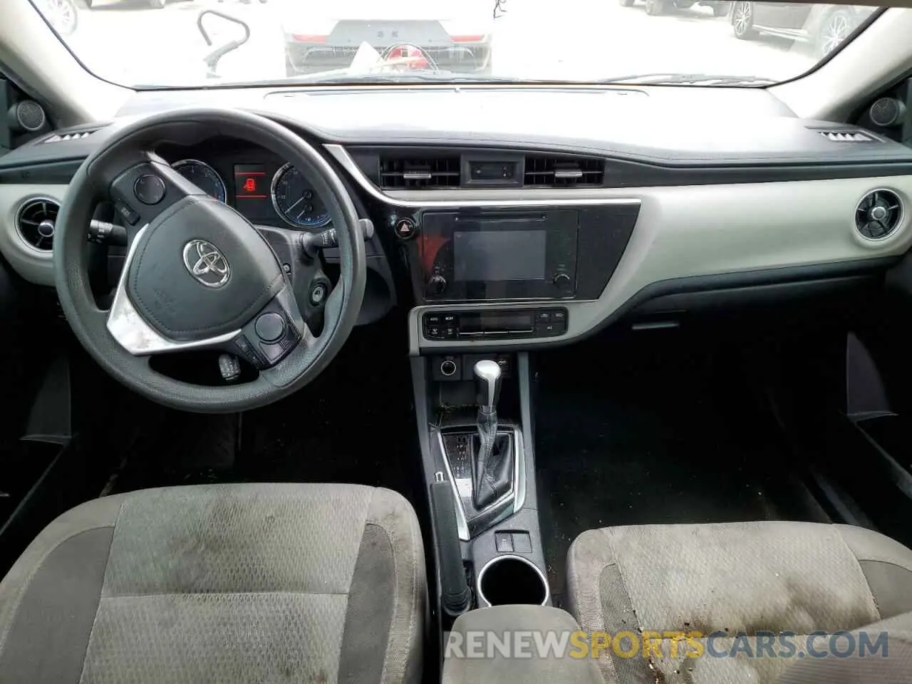 8 Photograph of a damaged car 2T1BURHE6KC179977 TOYOTA COROLLA 2019