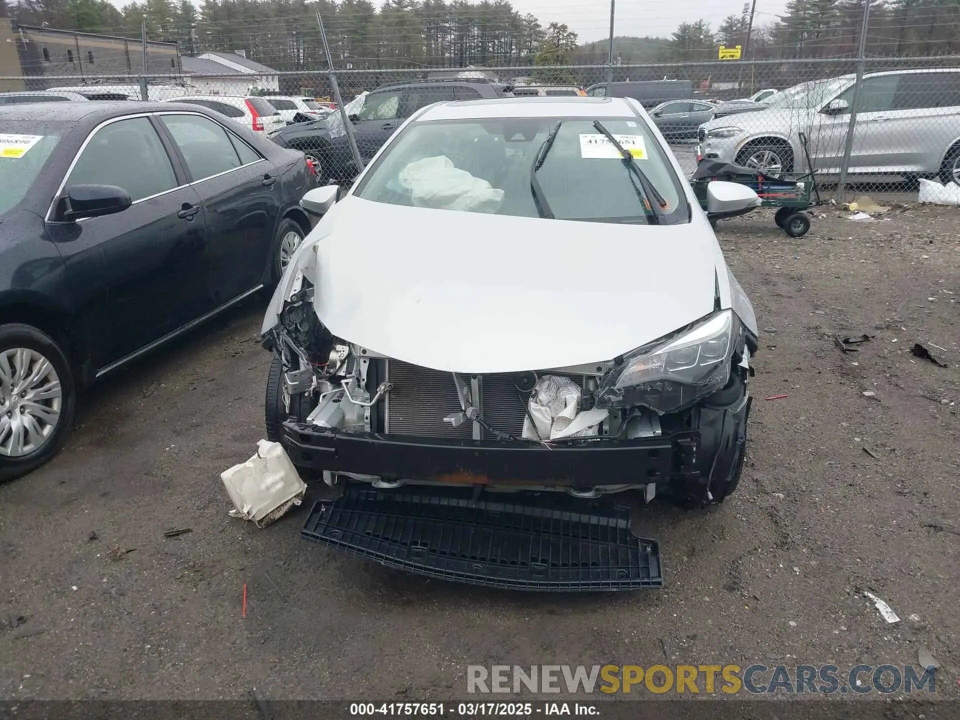 12 Photograph of a damaged car 2T1BURHE6KC182863 TOYOTA COROLLA 2019