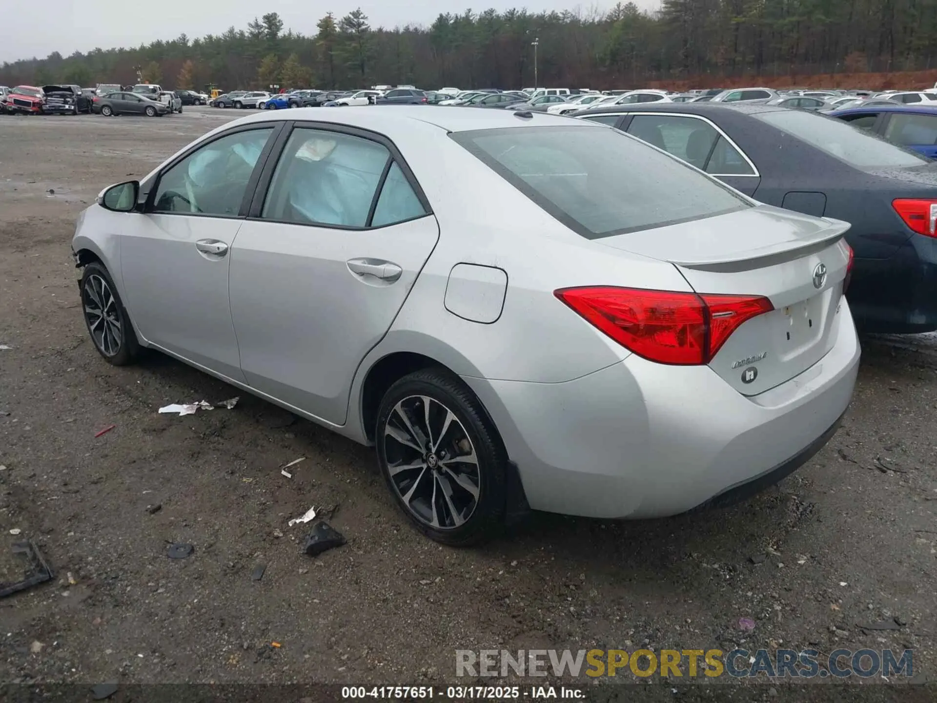 3 Photograph of a damaged car 2T1BURHE6KC182863 TOYOTA COROLLA 2019