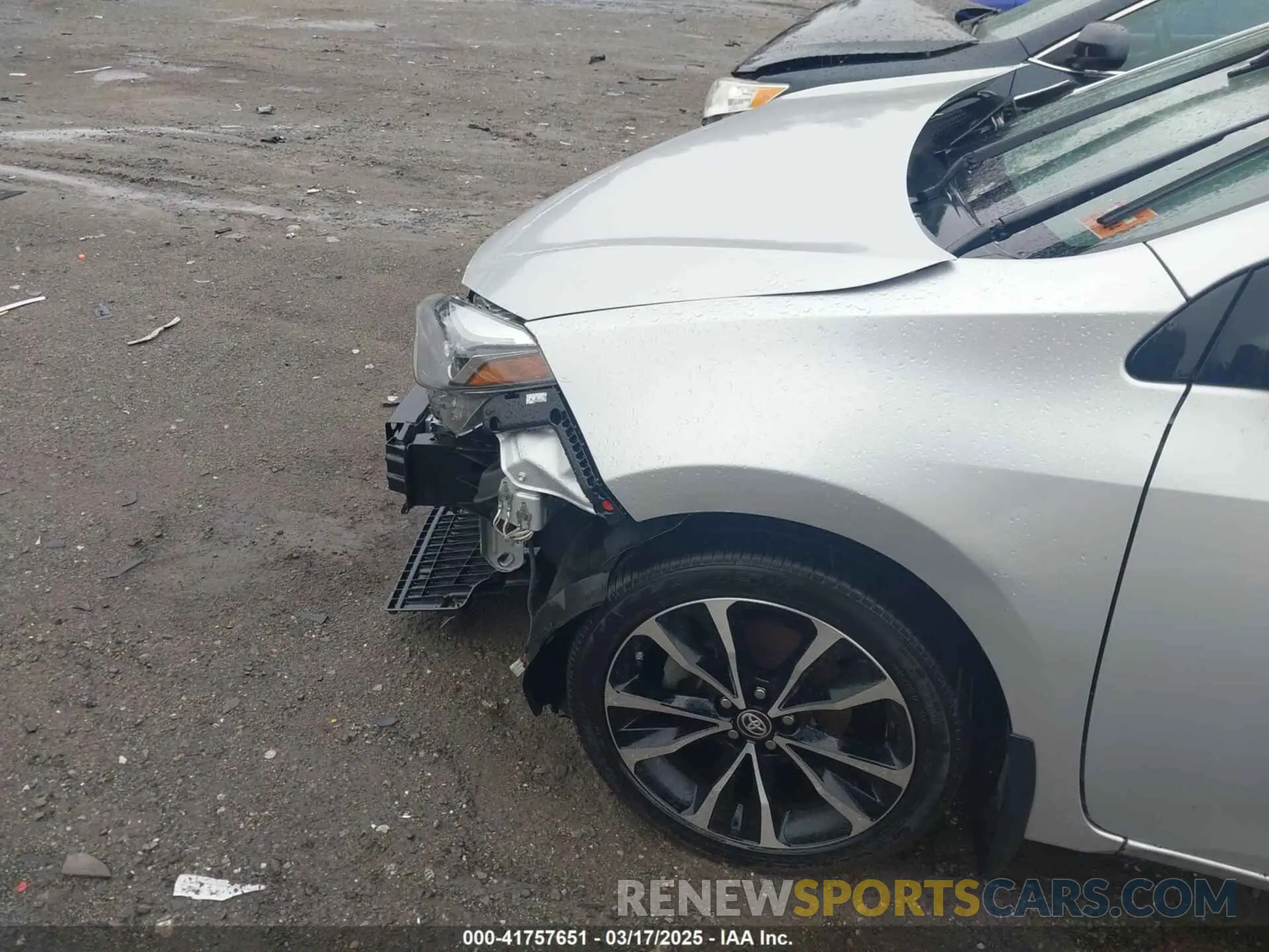 6 Photograph of a damaged car 2T1BURHE6KC182863 TOYOTA COROLLA 2019