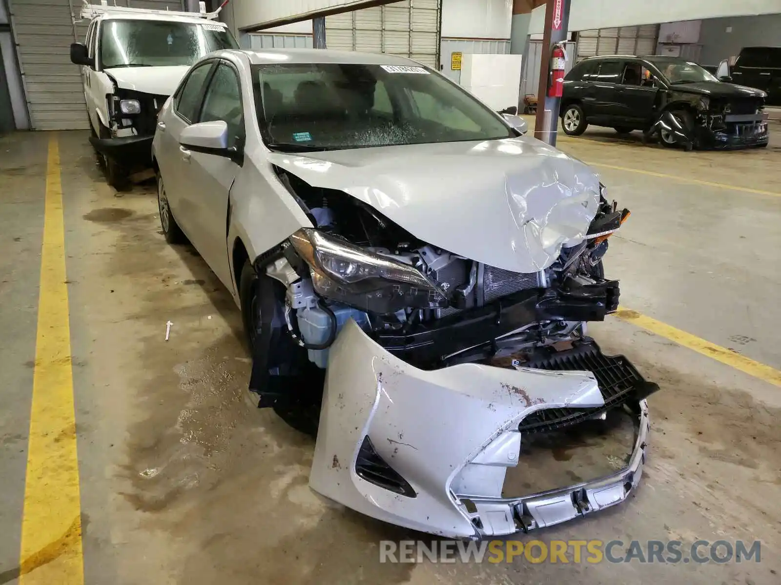 1 Photograph of a damaged car 2T1BURHE6KC187352 TOYOTA COROLLA 2019