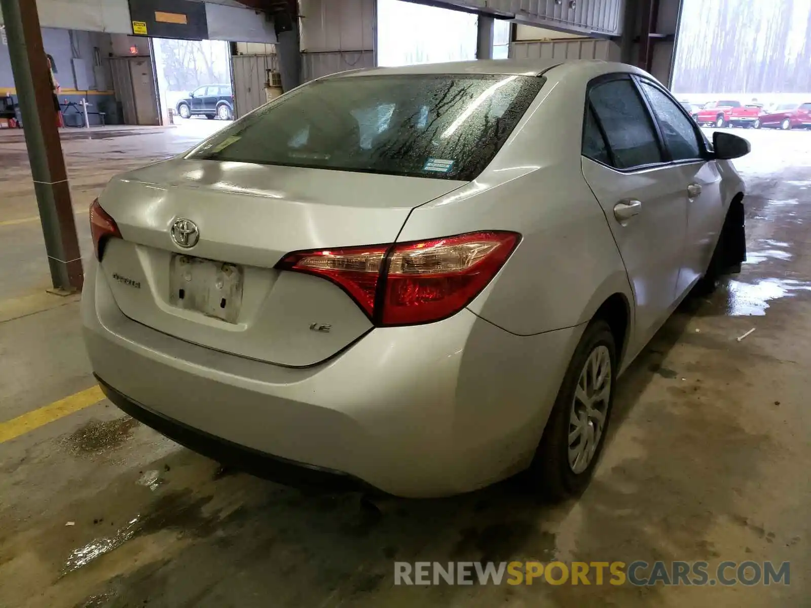 4 Photograph of a damaged car 2T1BURHE6KC187352 TOYOTA COROLLA 2019