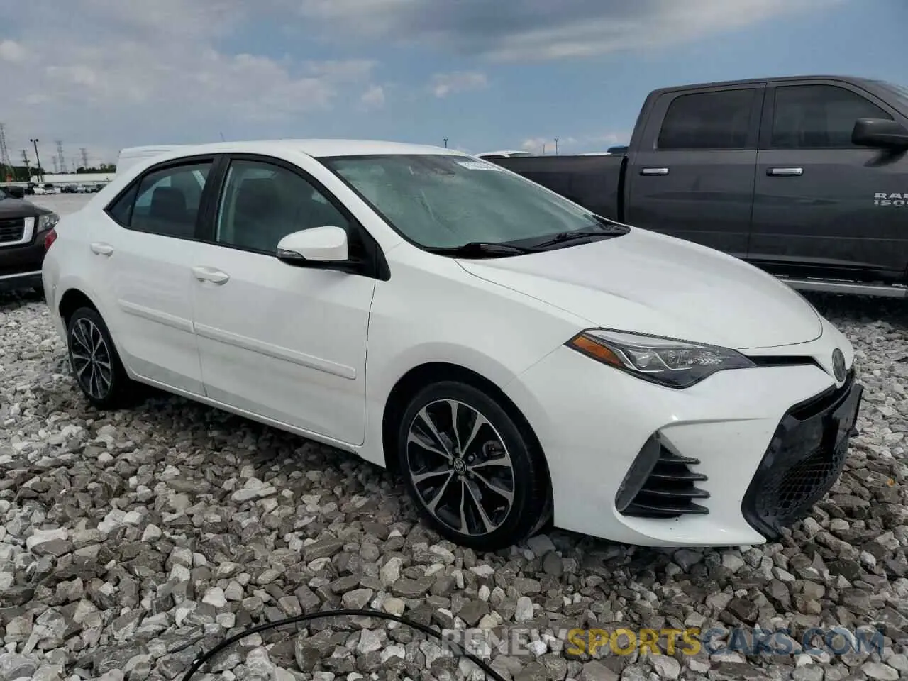 4 Photograph of a damaged car 2T1BURHE6KC190770 TOYOTA COROLLA 2019