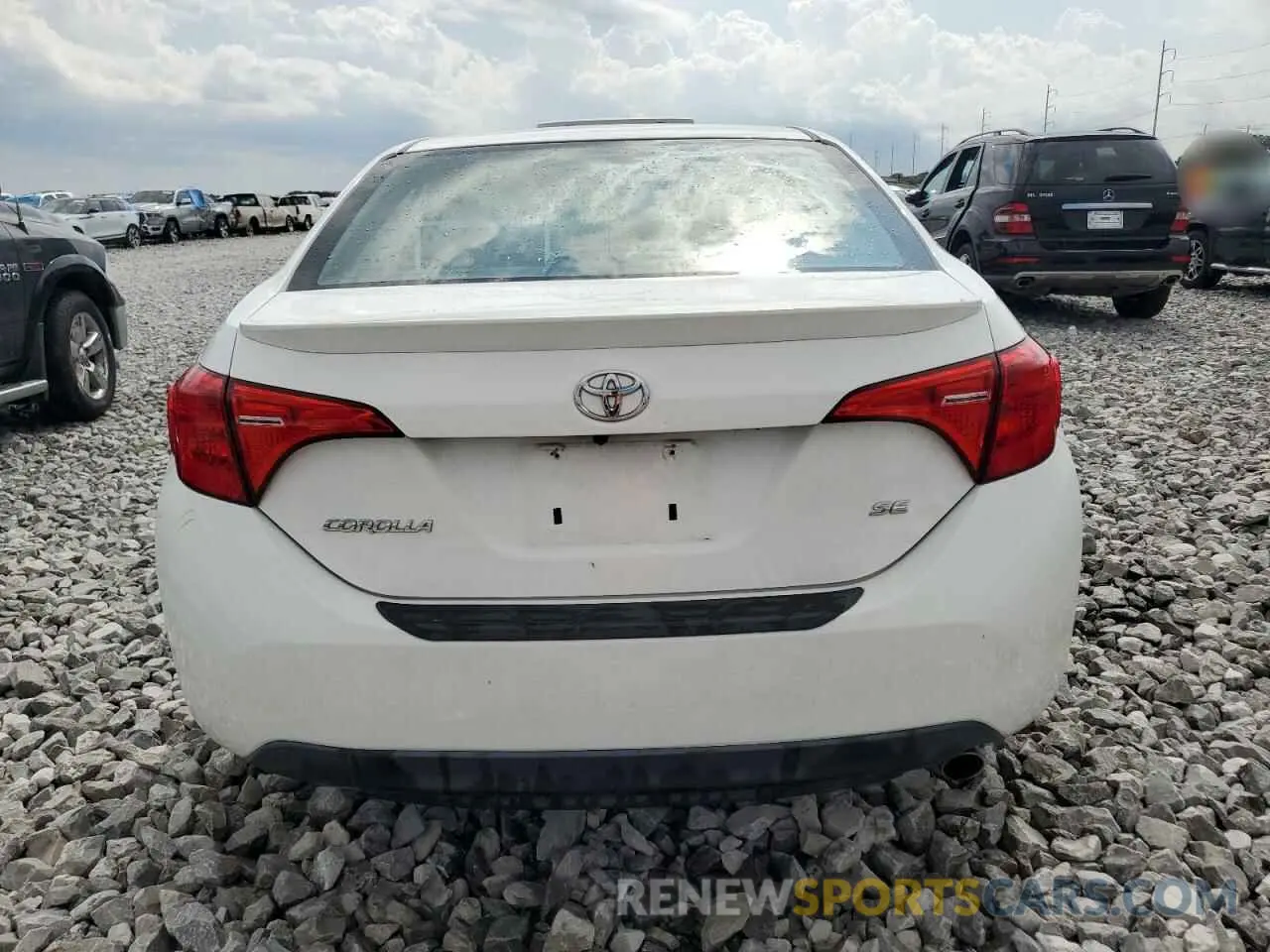 6 Photograph of a damaged car 2T1BURHE6KC190770 TOYOTA COROLLA 2019