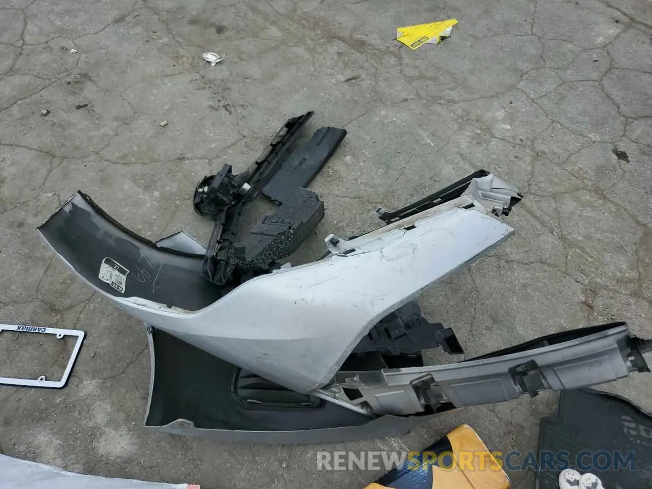 12 Photograph of a damaged car 2T1BURHE6KC191188 TOYOTA COROLLA 2019