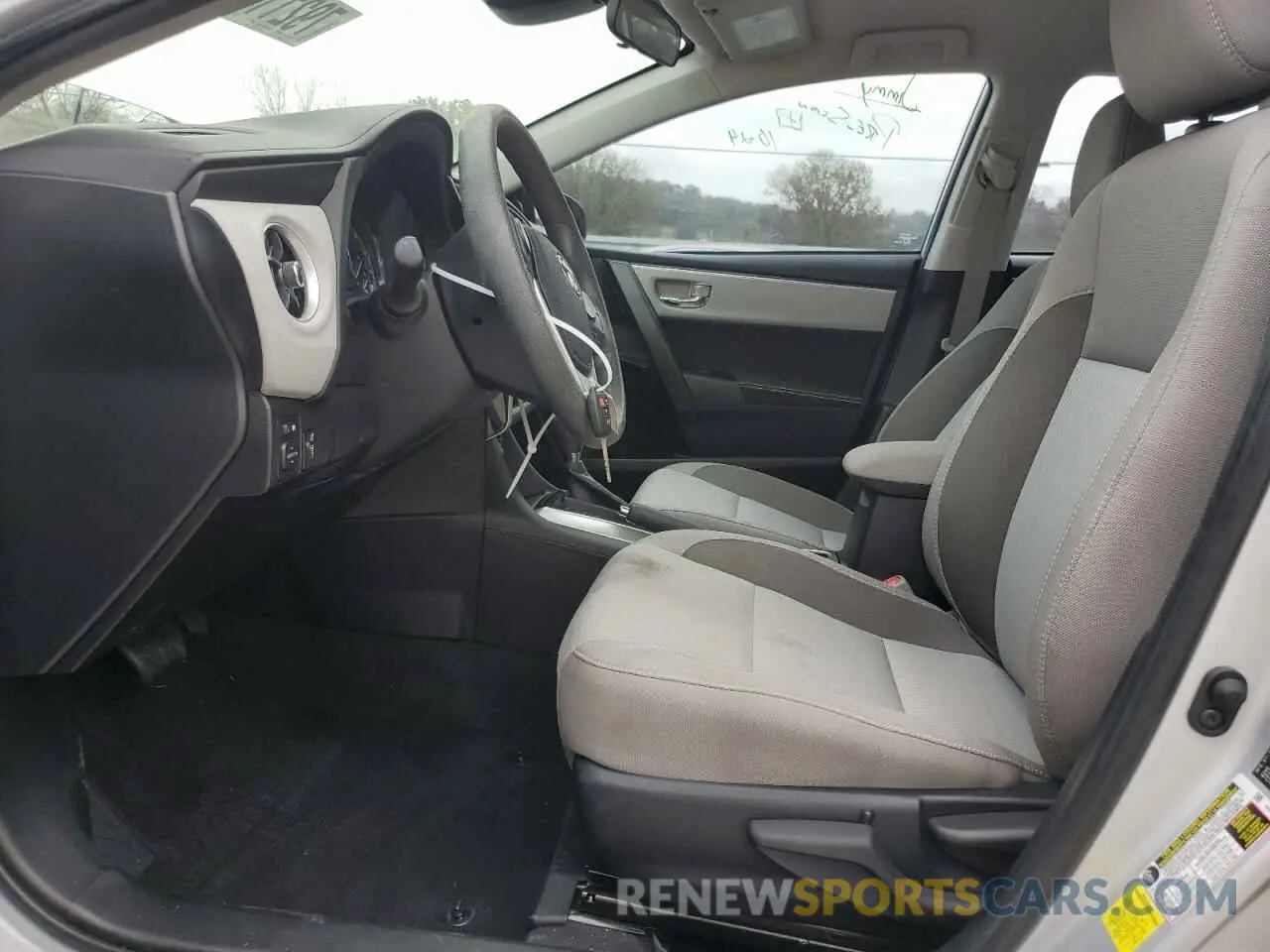 7 Photograph of a damaged car 2T1BURHE6KC191188 TOYOTA COROLLA 2019
