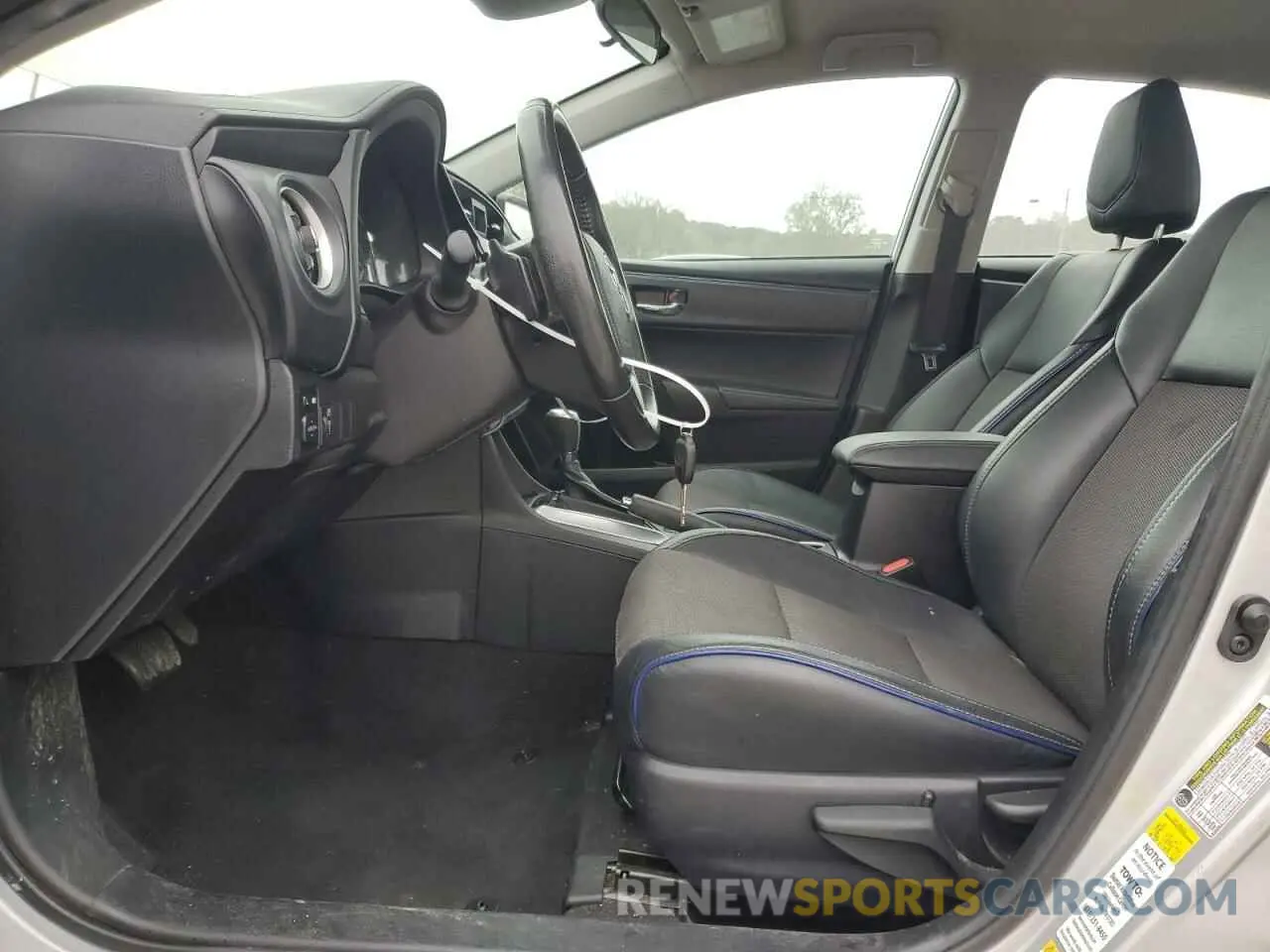7 Photograph of a damaged car 2T1BURHE6KC198982 TOYOTA COROLLA 2019