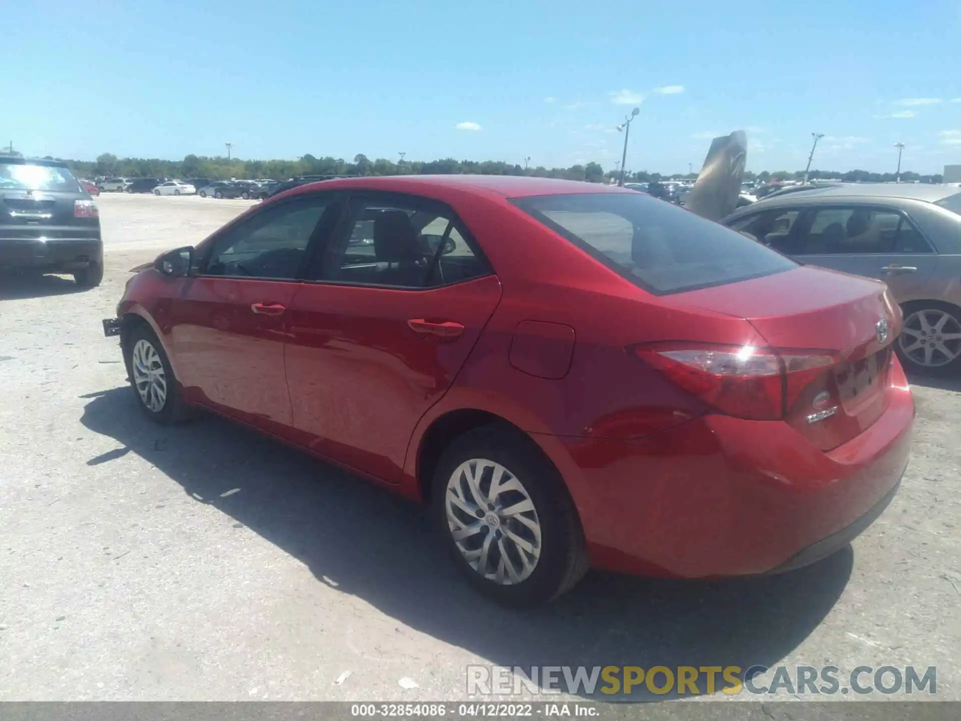 3 Photograph of a damaged car 2T1BURHE6KC201279 TOYOTA COROLLA 2019