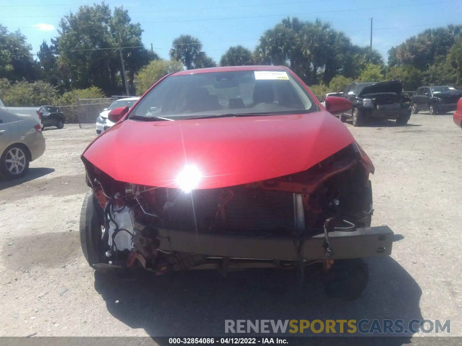 6 Photograph of a damaged car 2T1BURHE6KC201279 TOYOTA COROLLA 2019