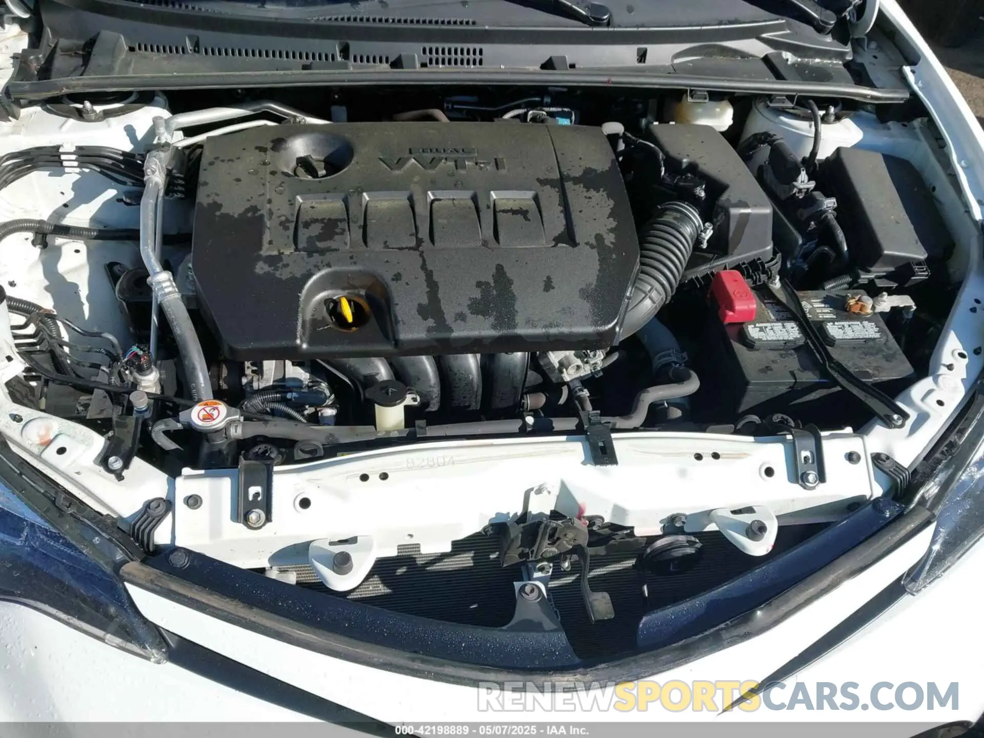 10 Photograph of a damaged car 2T1BURHE6KC204618 TOYOTA COROLLA 2019