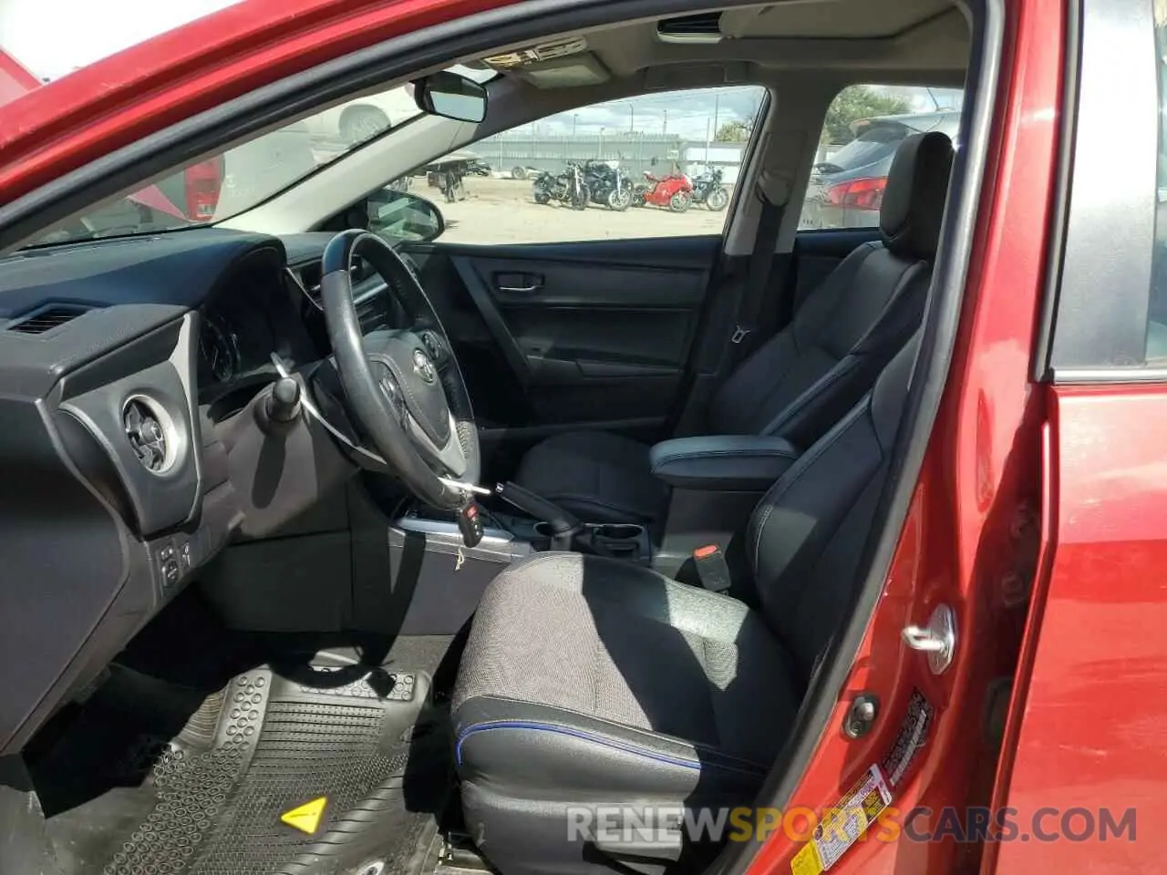 7 Photograph of a damaged car 2T1BURHE6KC208605 TOYOTA COROLLA 2019