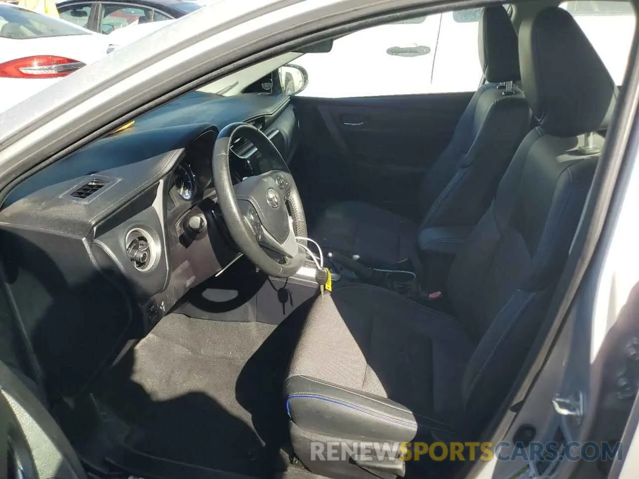 7 Photograph of a damaged car 2T1BURHE6KC211052 TOYOTA COROLLA 2019