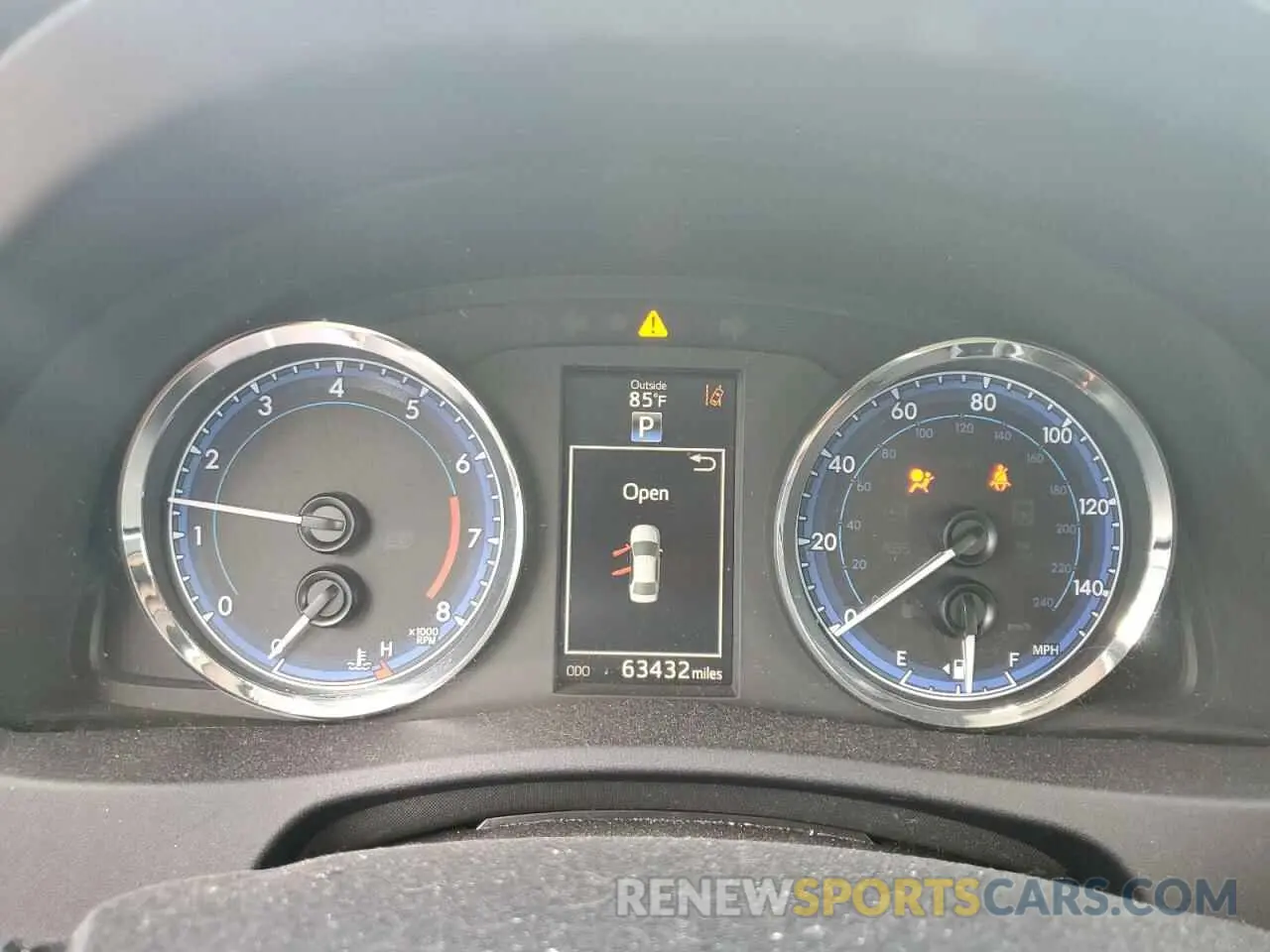 9 Photograph of a damaged car 2T1BURHE6KC211116 TOYOTA COROLLA 2019
