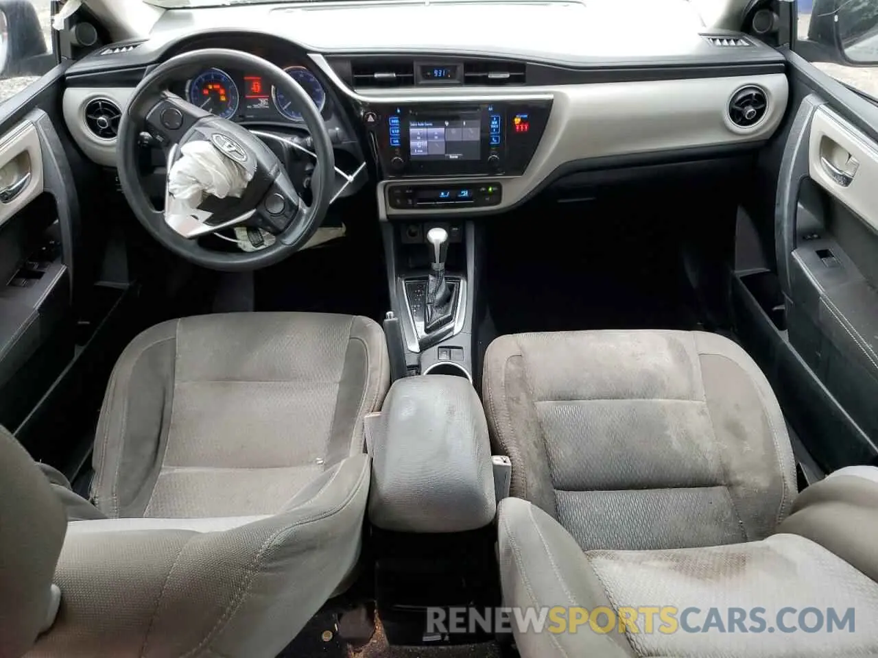 8 Photograph of a damaged car 2T1BURHE6KC211293 TOYOTA COROLLA 2019