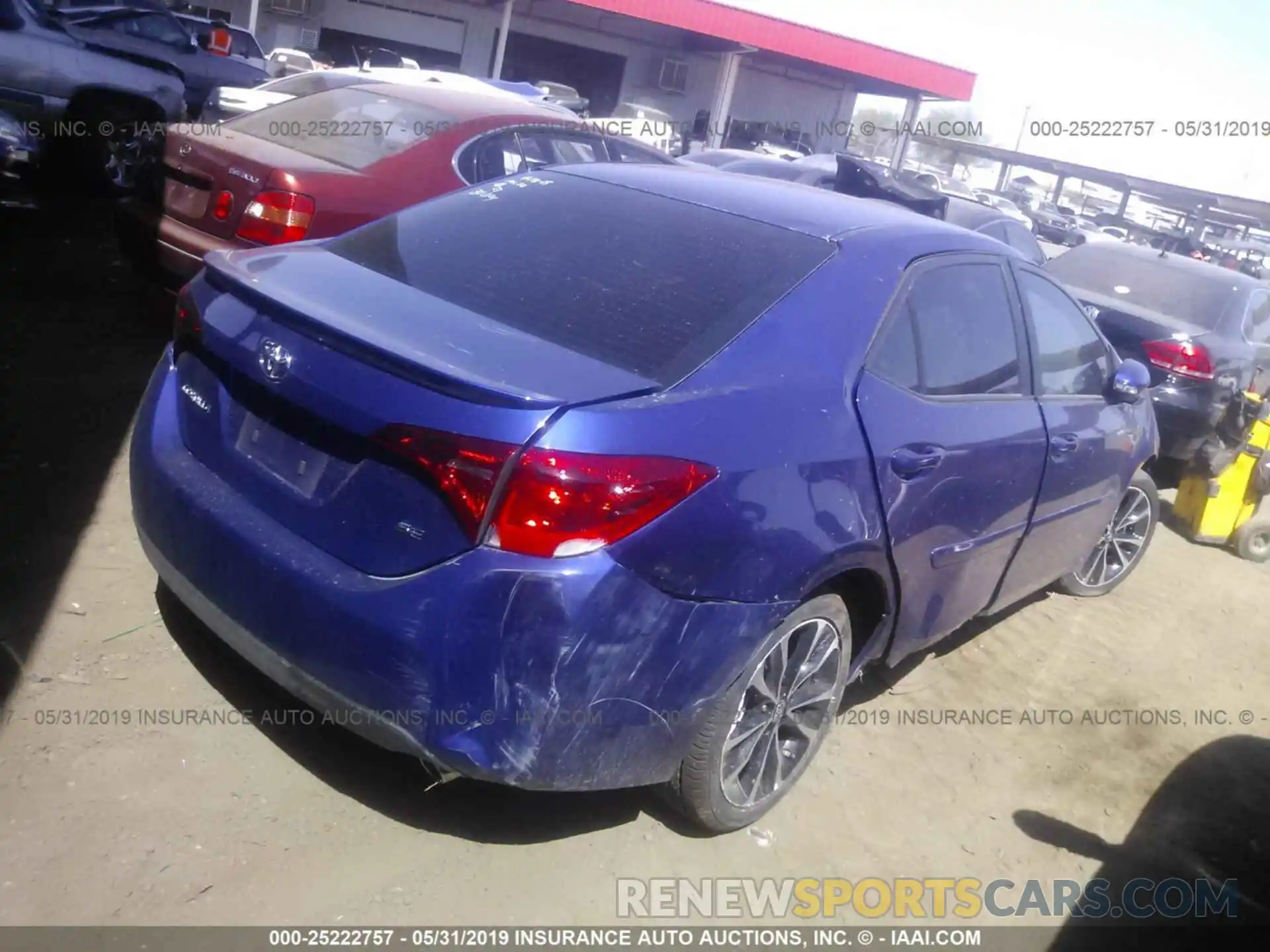 4 Photograph of a damaged car 2T1BURHE6KC211309 TOYOTA COROLLA 2019