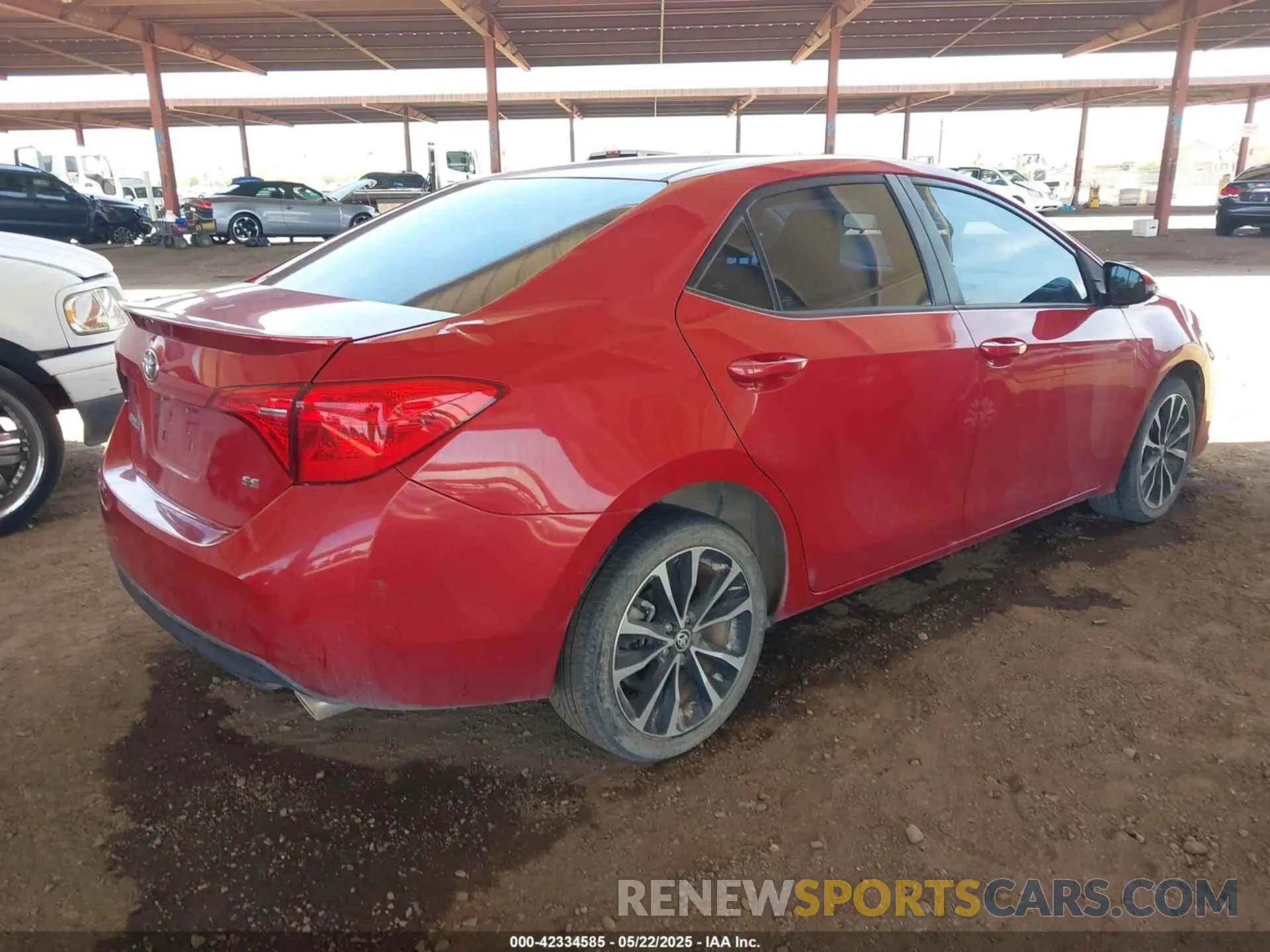 4 Photograph of a damaged car 2T1BURHE6KC211732 TOYOTA COROLLA 2019