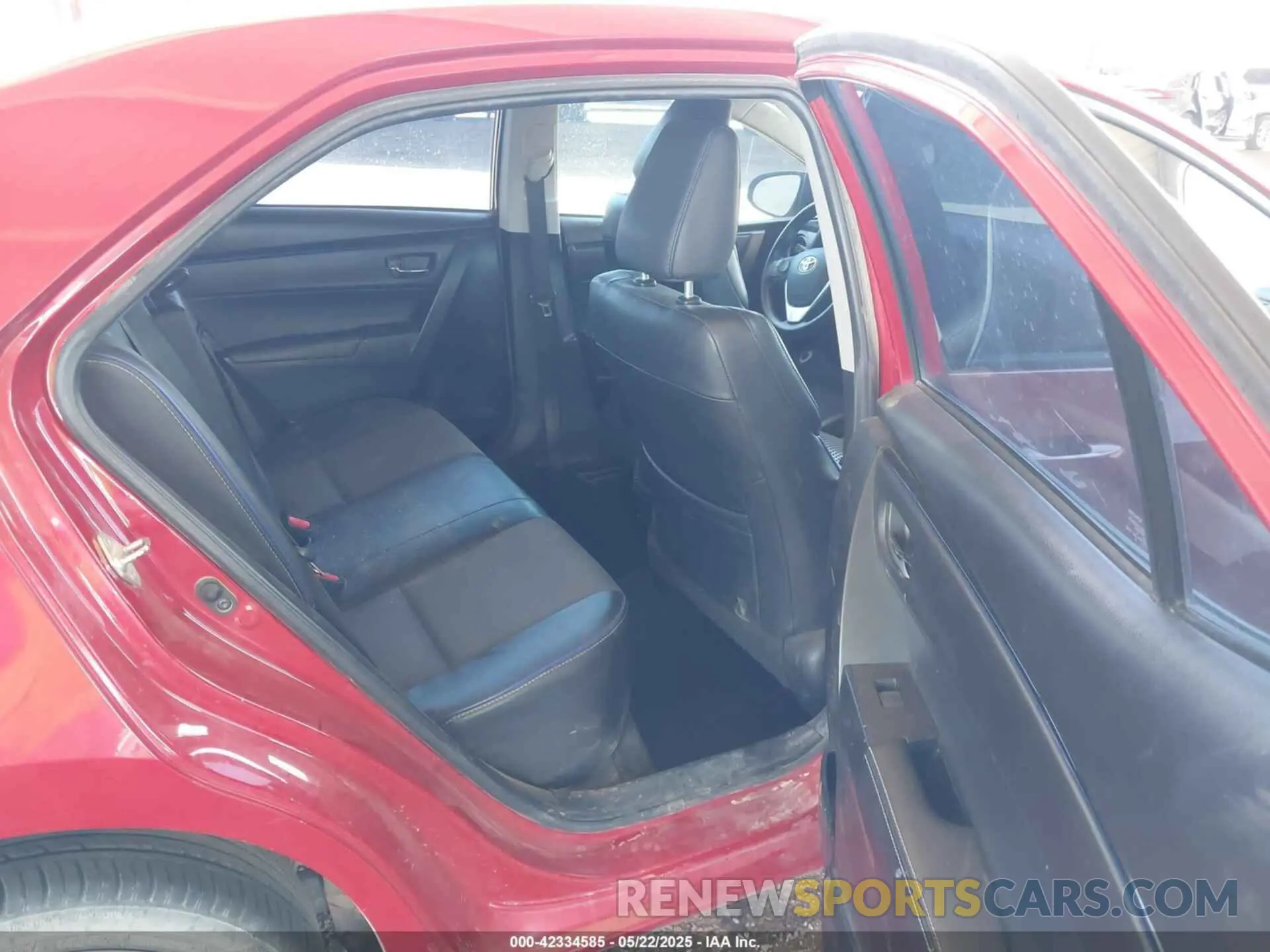 8 Photograph of a damaged car 2T1BURHE6KC211732 TOYOTA COROLLA 2019