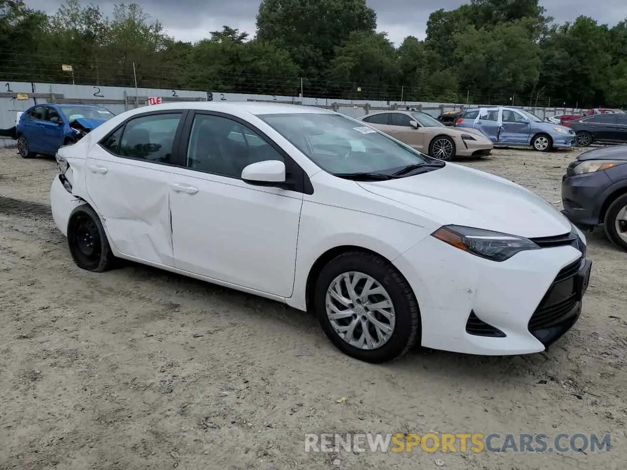 4 Photograph of a damaged car 2T1BURHE6KC212086 TOYOTA COROLLA 2019
