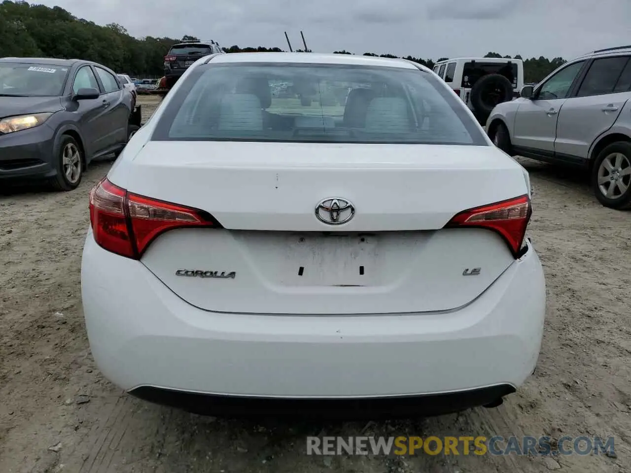 6 Photograph of a damaged car 2T1BURHE6KC212086 TOYOTA COROLLA 2019