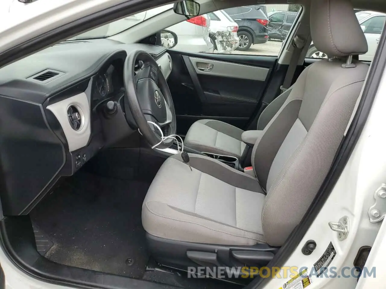 7 Photograph of a damaged car 2T1BURHE6KC212086 TOYOTA COROLLA 2019
