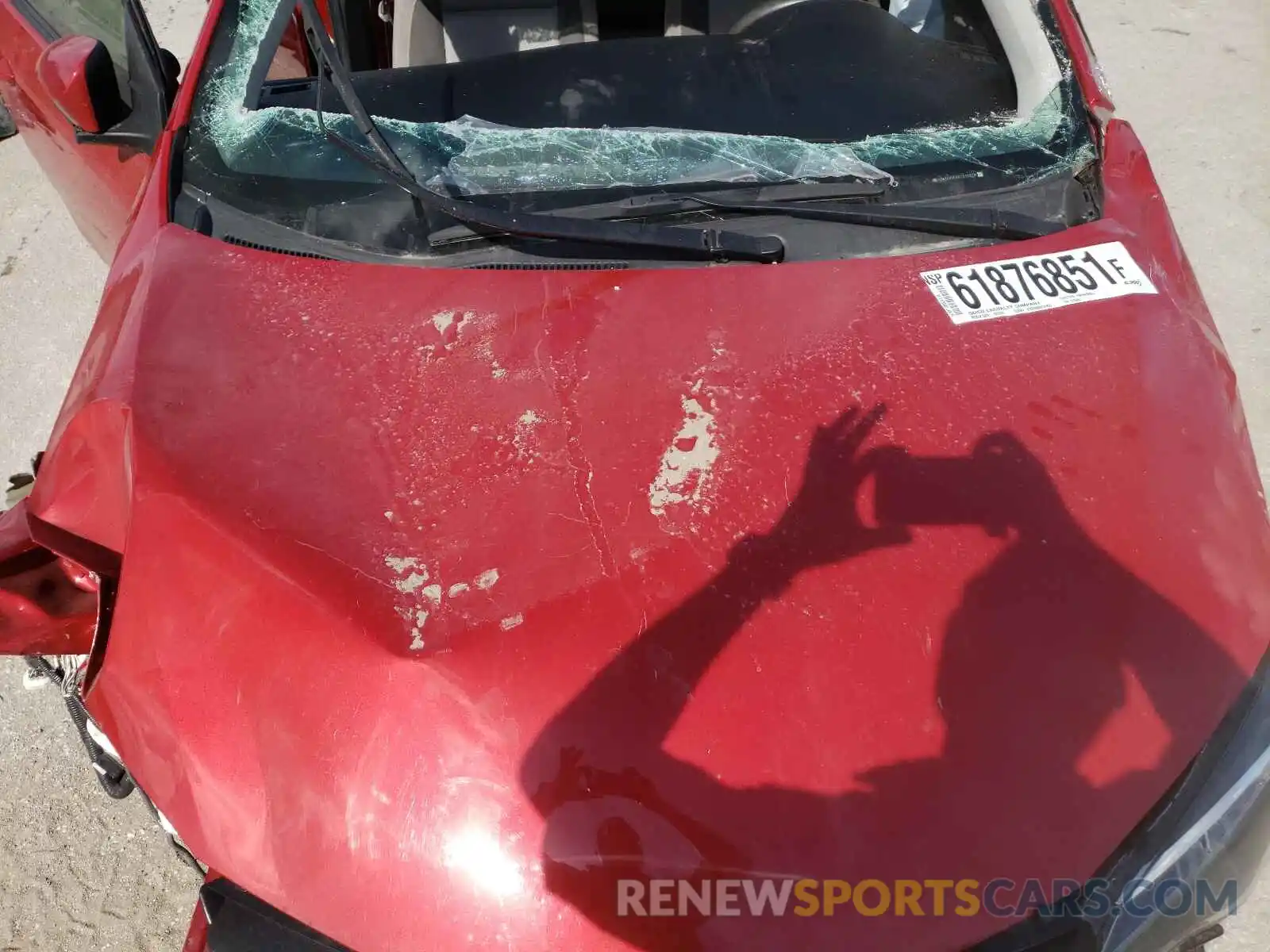 7 Photograph of a damaged car 2T1BURHE6KC212928 TOYOTA COROLLA 2019