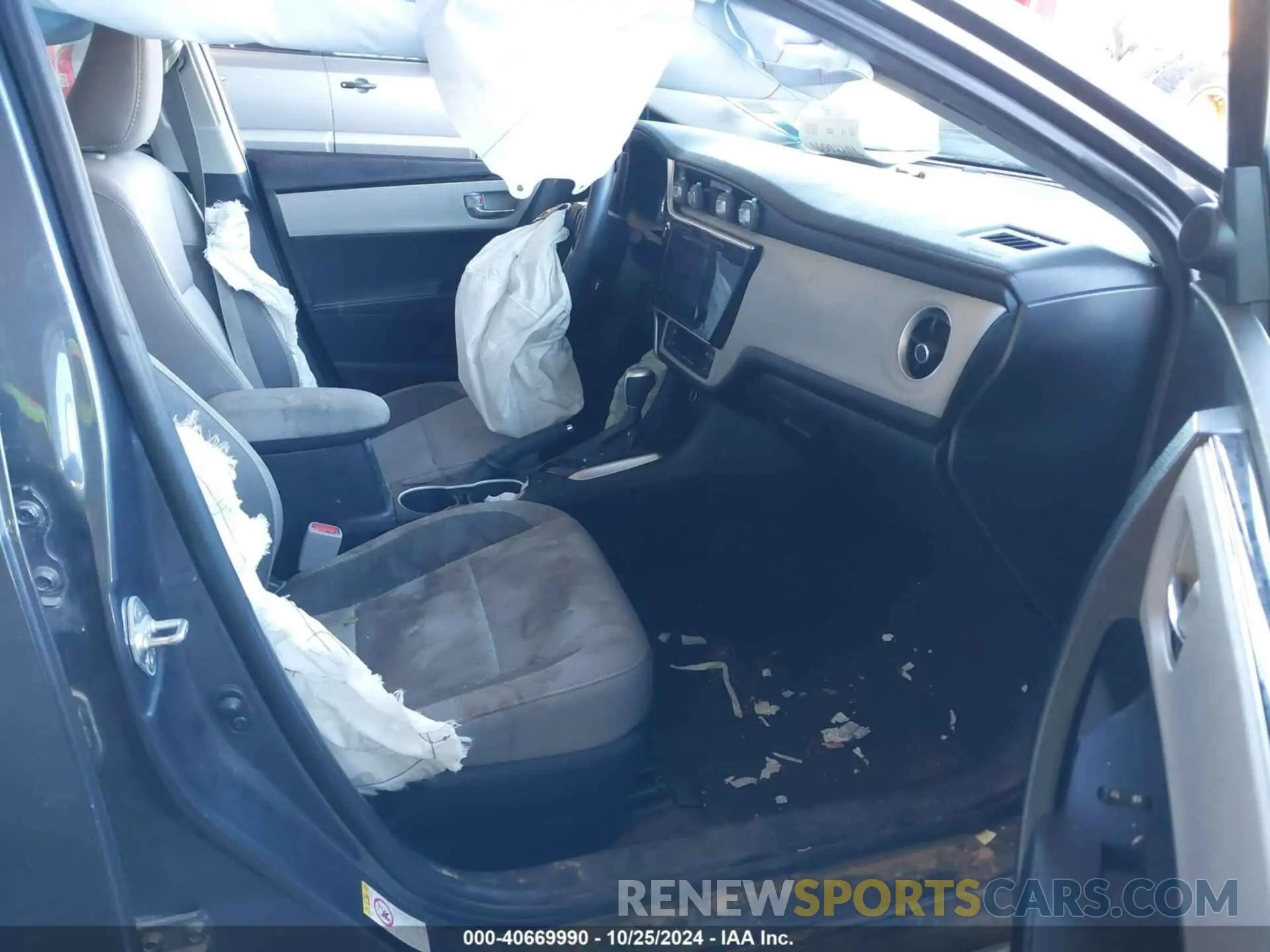 5 Photograph of a damaged car 2T1BURHE6KC216249 TOYOTA COROLLA 2019