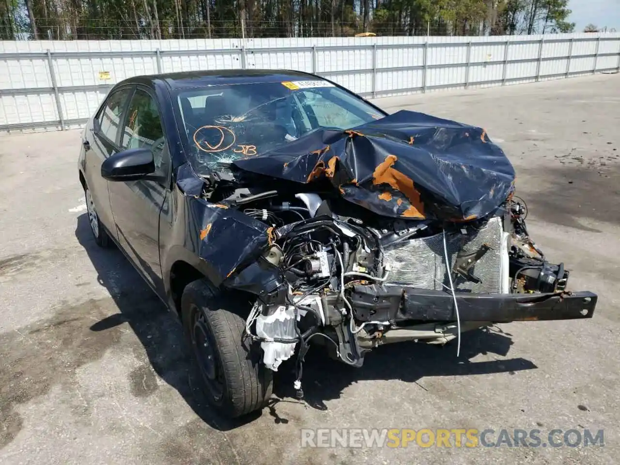 1 Photograph of a damaged car 2T1BURHE6KC220821 TOYOTA COROLLA 2019