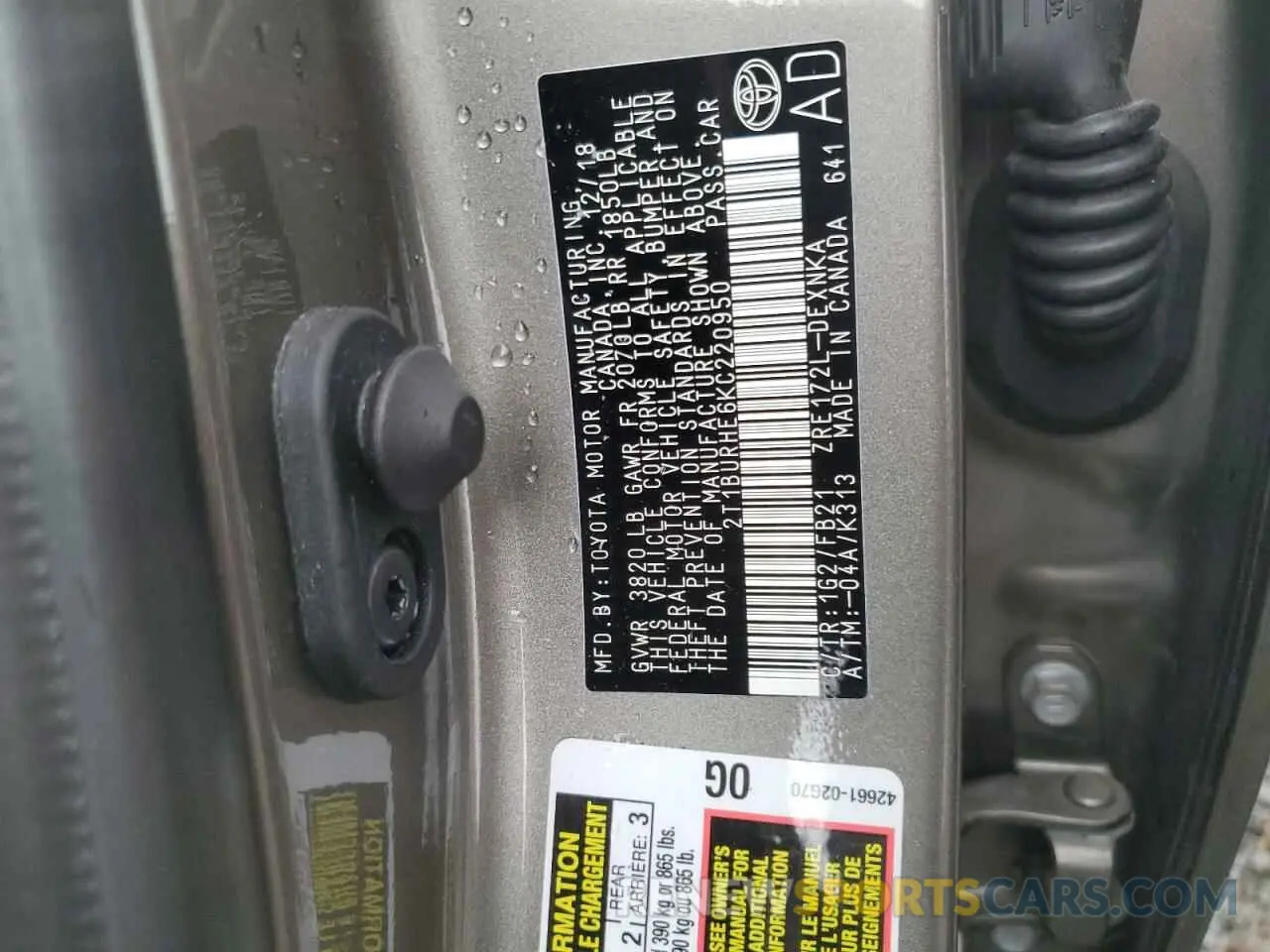 14 Photograph of a damaged car 2T1BURHE6KC220950 TOYOTA COROLLA 2019