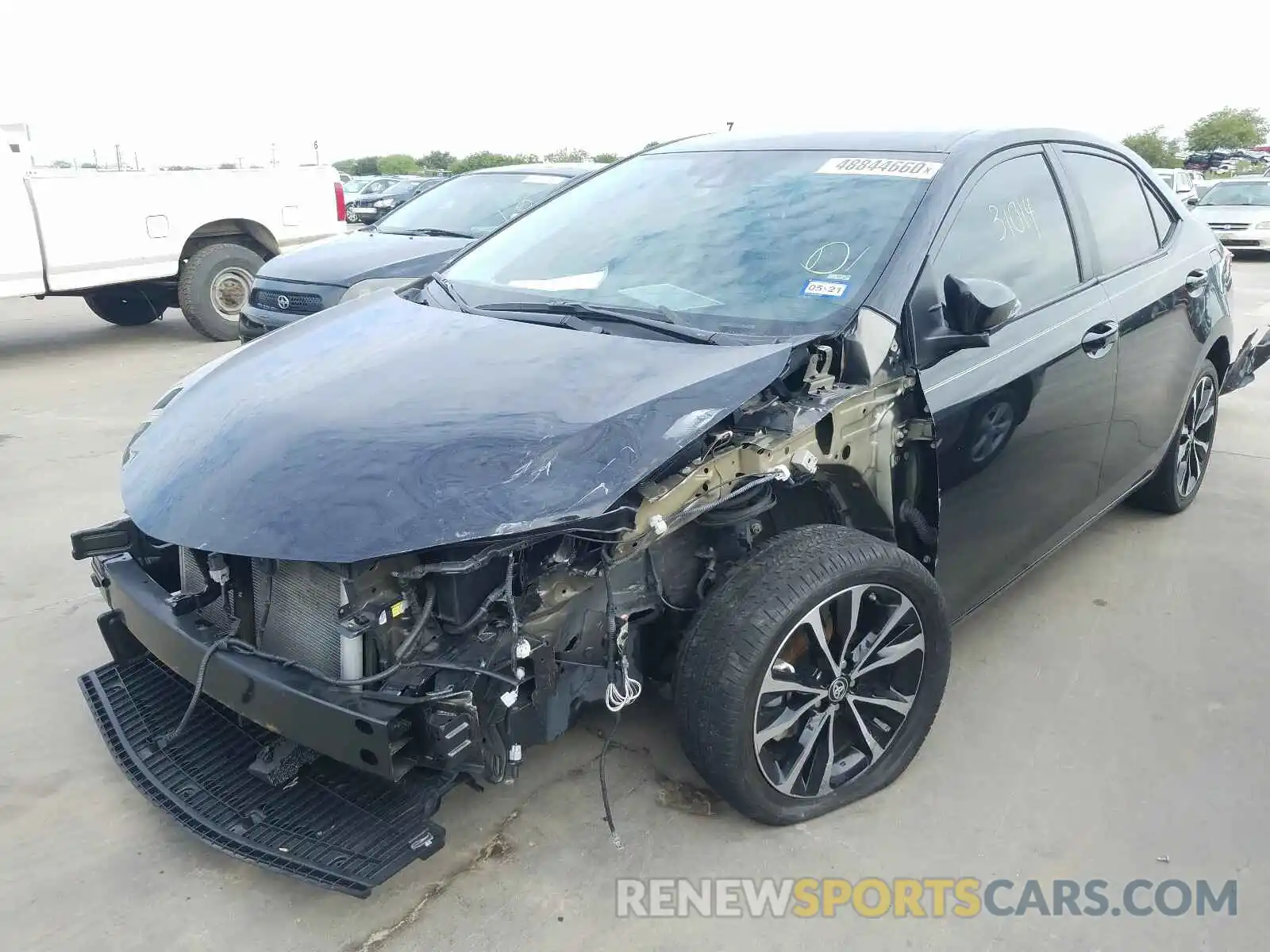 2 Photograph of a damaged car 2T1BURHE6KC221306 TOYOTA COROLLA 2019