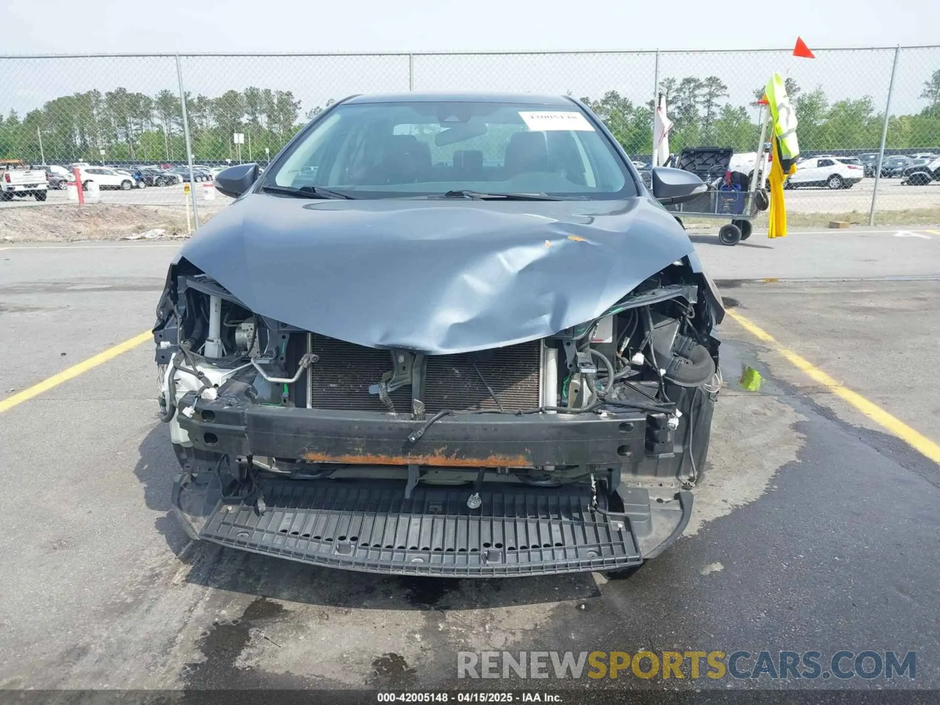 12 Photograph of a damaged car 2T1BURHE6KC223220 TOYOTA COROLLA 2019