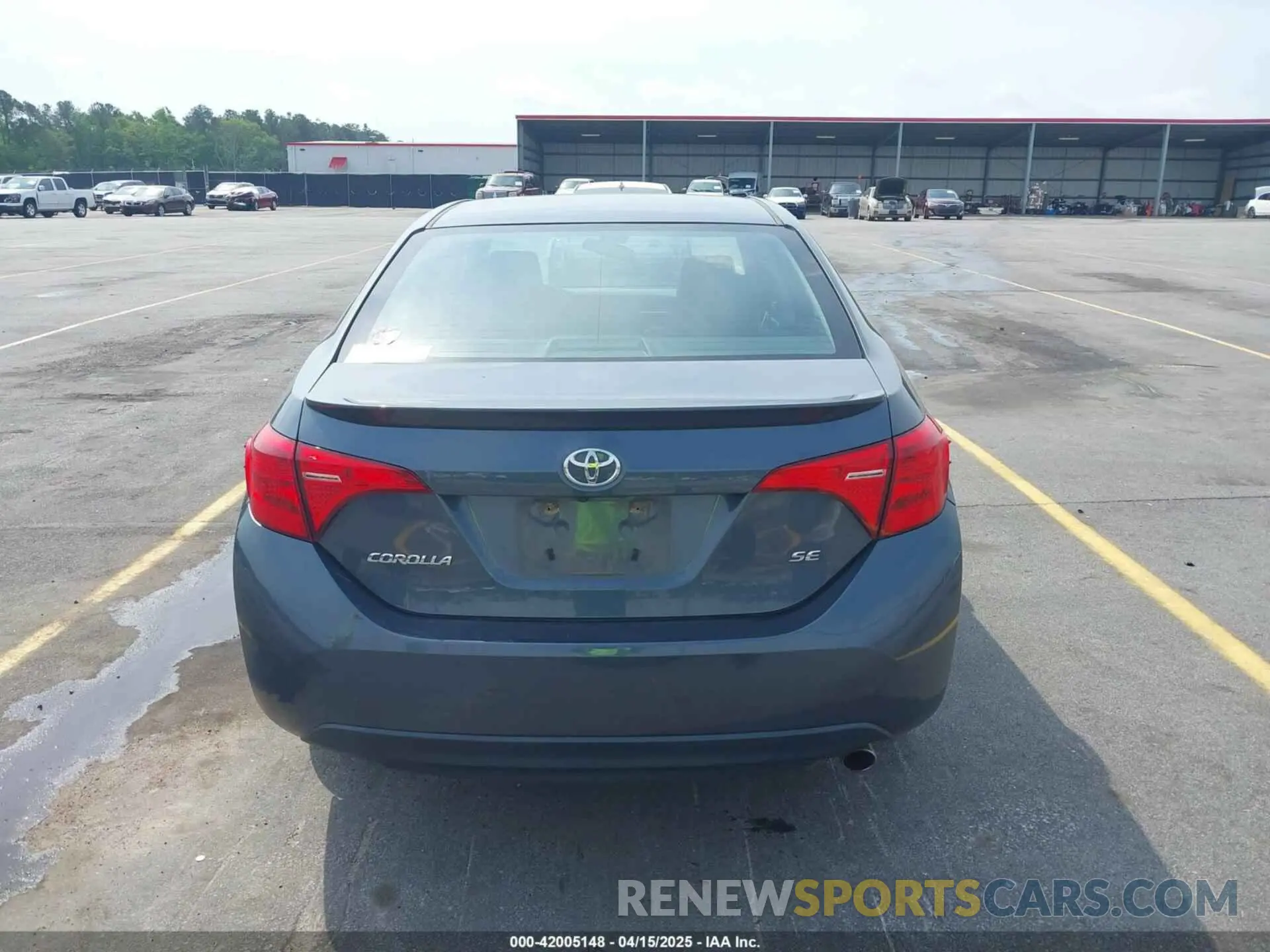 16 Photograph of a damaged car 2T1BURHE6KC223220 TOYOTA COROLLA 2019