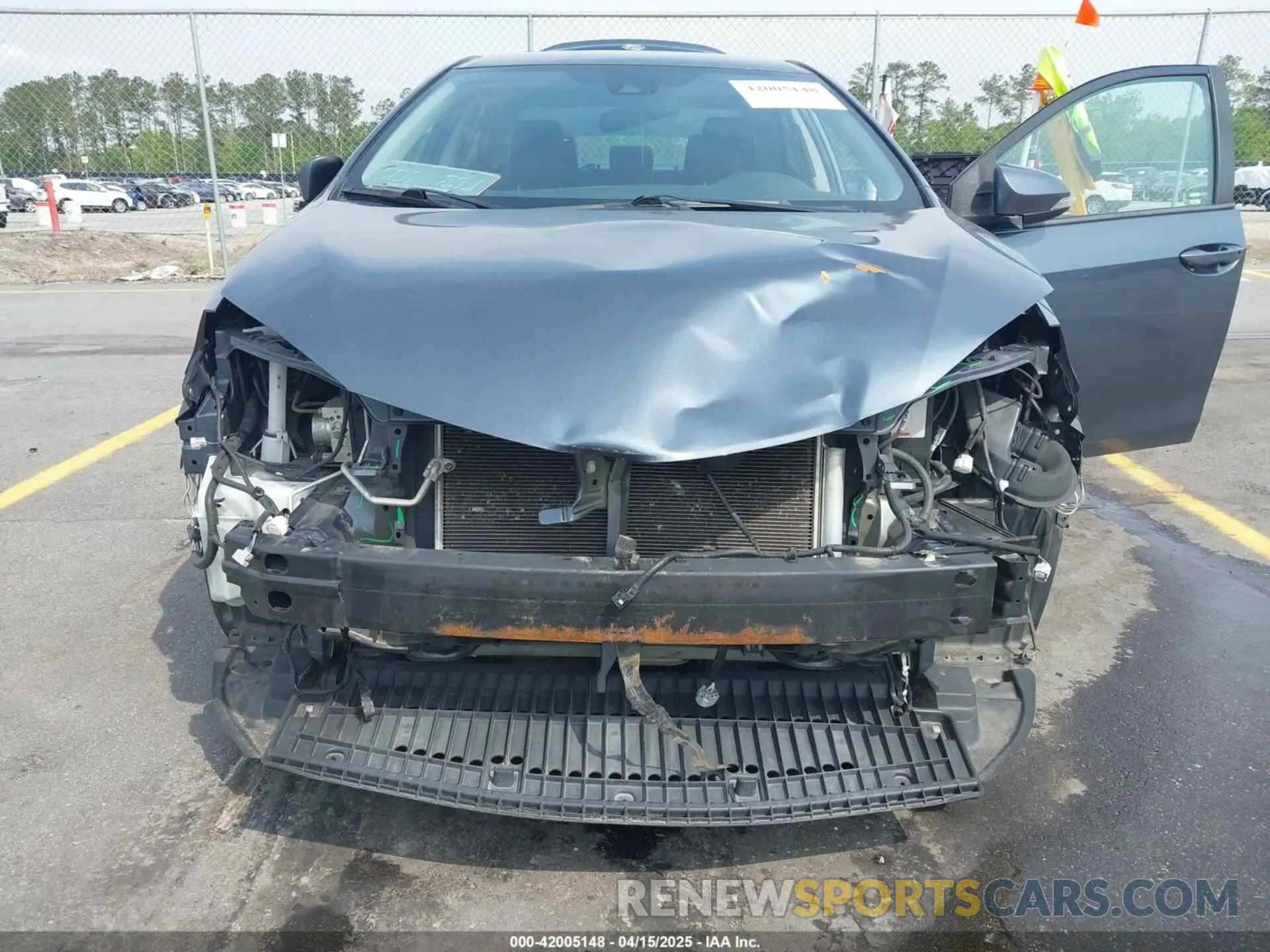 6 Photograph of a damaged car 2T1BURHE6KC223220 TOYOTA COROLLA 2019